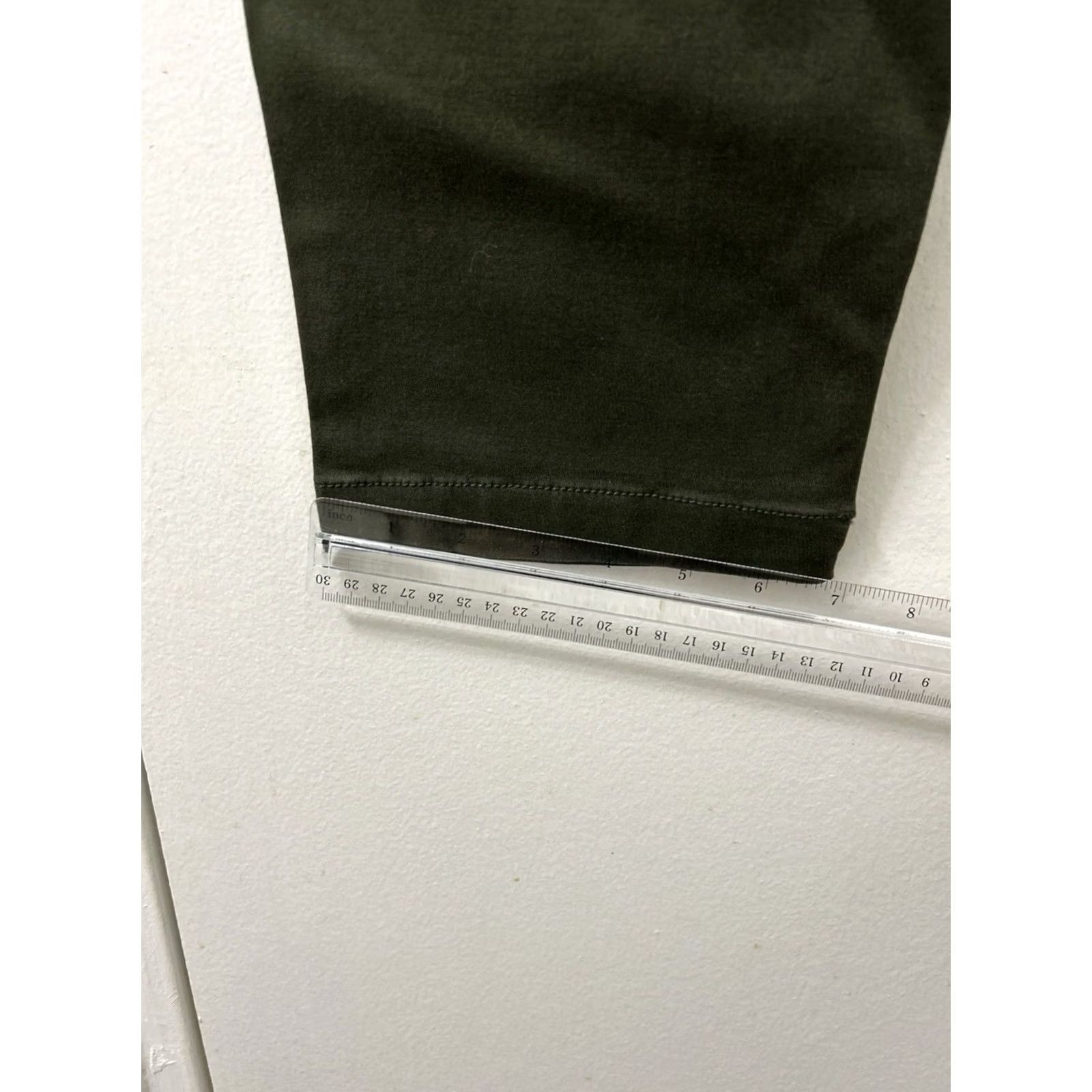 Banana Republic Banana Republic Traveler Pants Mens 31x30 Green Slim Chino NWT Trousers Size US 31 - 6 Thumbnail