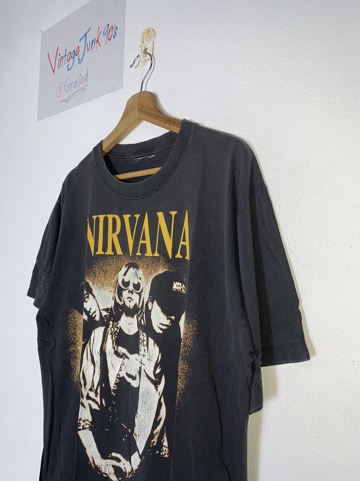 Band Tees Vintage DISTRESSED NIRVANA T-shirt Size US L / EU 52-54 / 3 - 3 Thumbnail