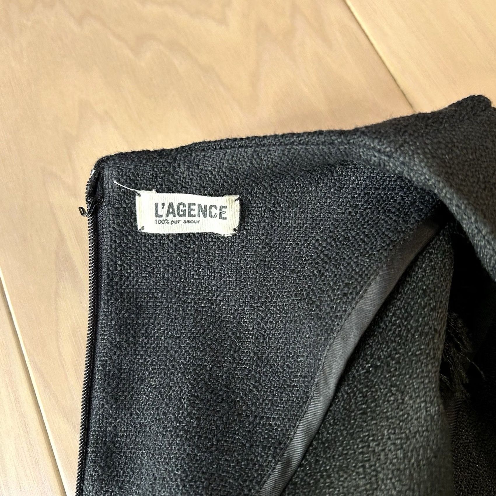 L'AGENCE VINTAGE L’Agence Notch Neck Sheath Dress Cap Sleeve Women’s 2 Dress Knee Length Black Zipper Solid Size XS / US 0-2 / IT 36-38 - 6 Thumbnail
