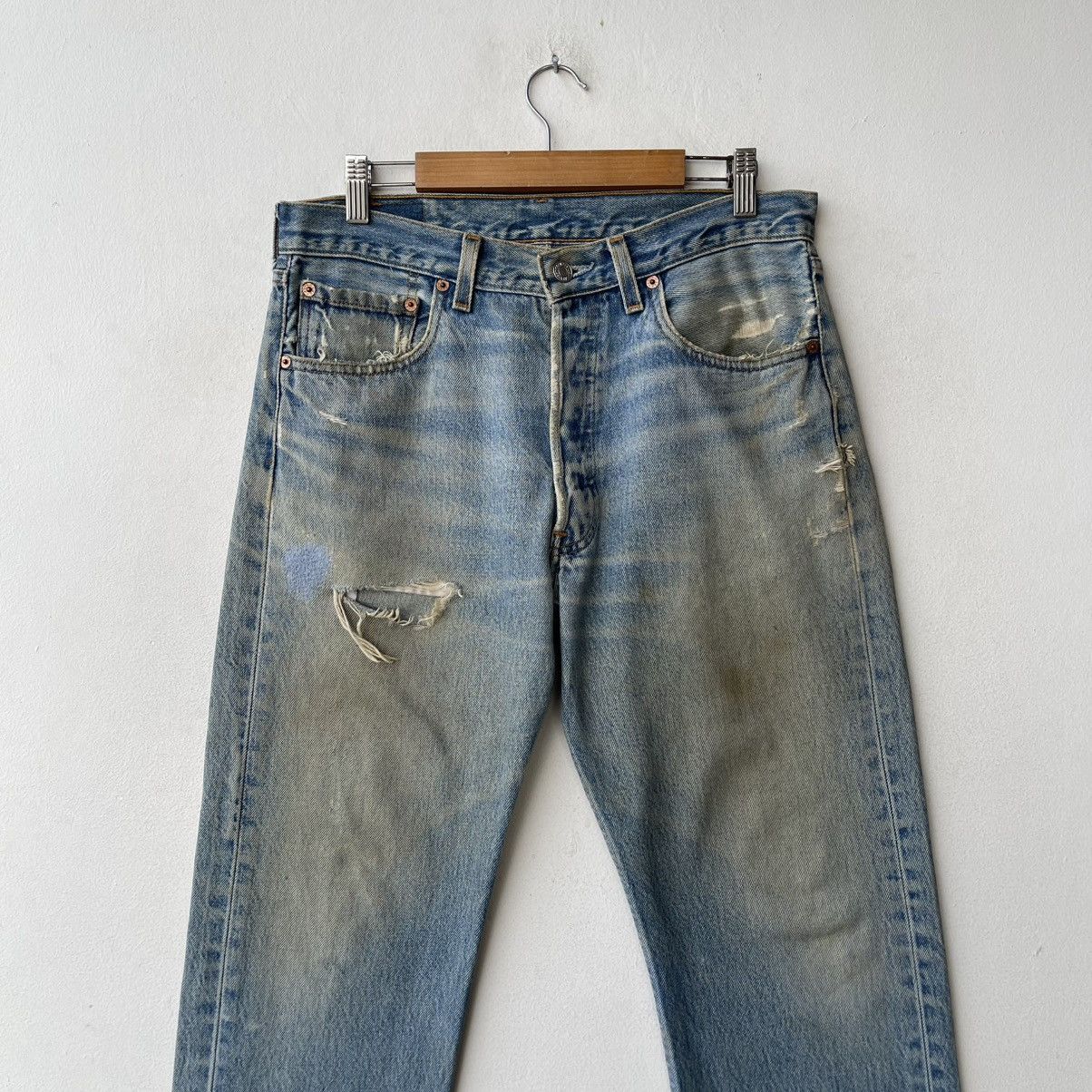 Levi's Vintage 90s Levi's 501xx Denim Jeans Thrashed Distressed Size US 33 - 1 Thumbnail