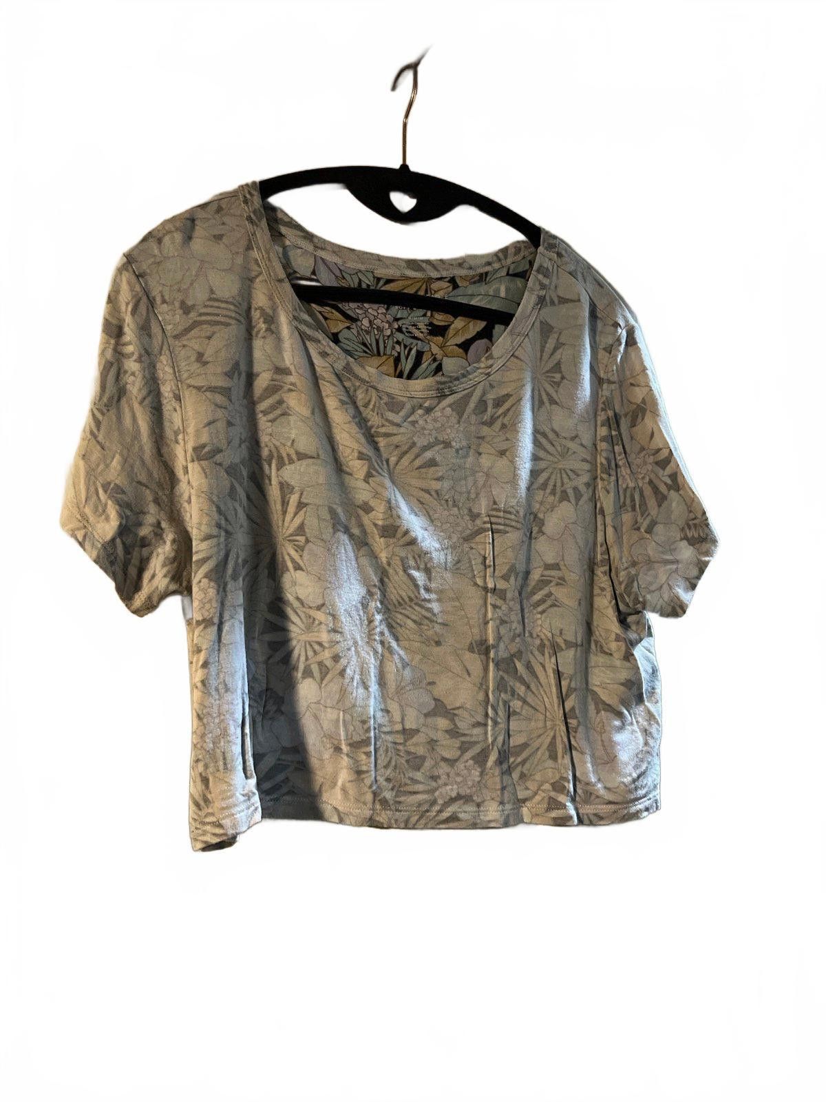American Eagle Outfitters American Eagle Soft & Sexy Floral Crop Top Size M / US 6-8 / IT 42-44 - 1 Thumbnail