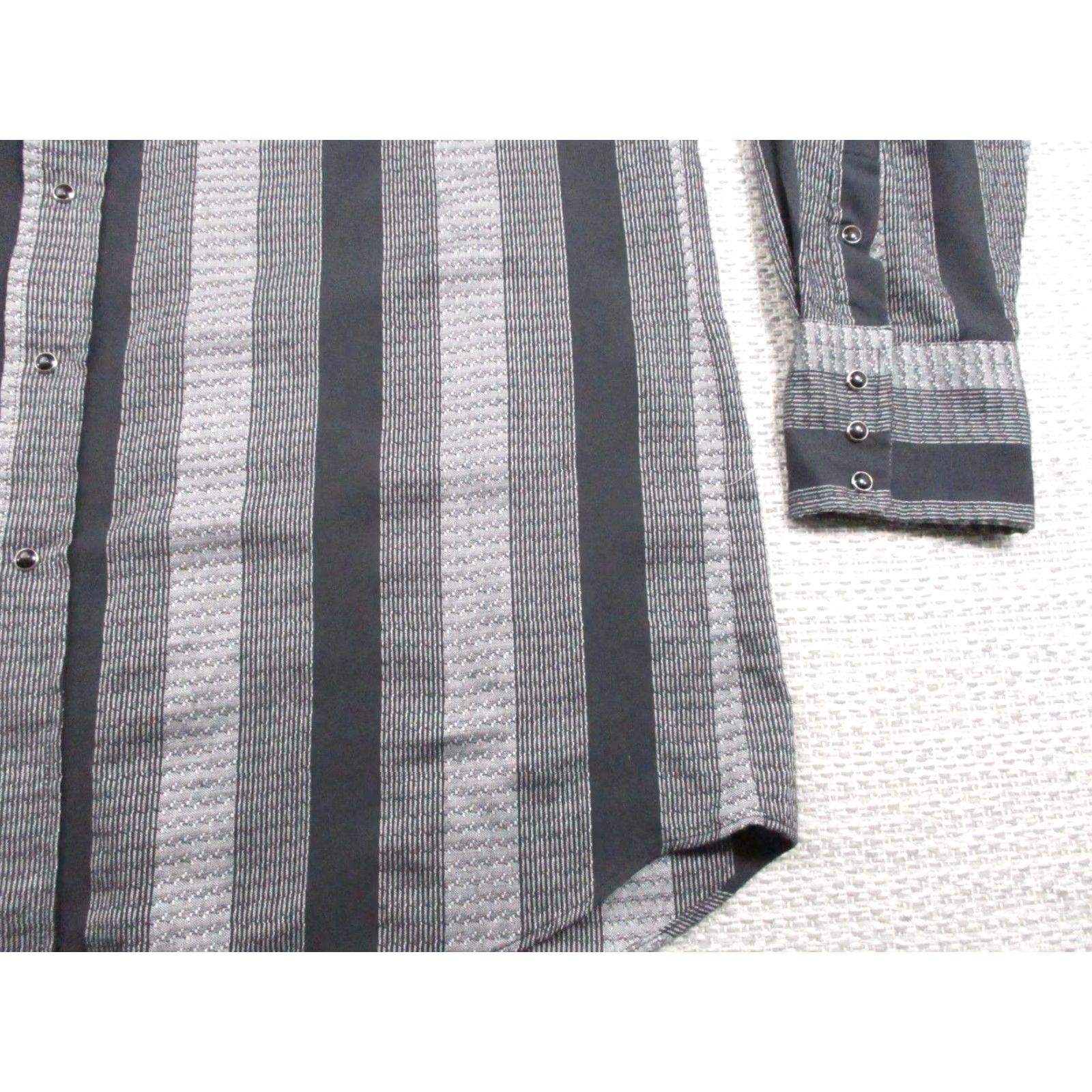 Roper VINTAGE Roper Shirt Mens XL Black Gray Western Pearl Snap Front Striped Long Sleeve Size US XL / EU 56 / 4 - 2 Thumbnail