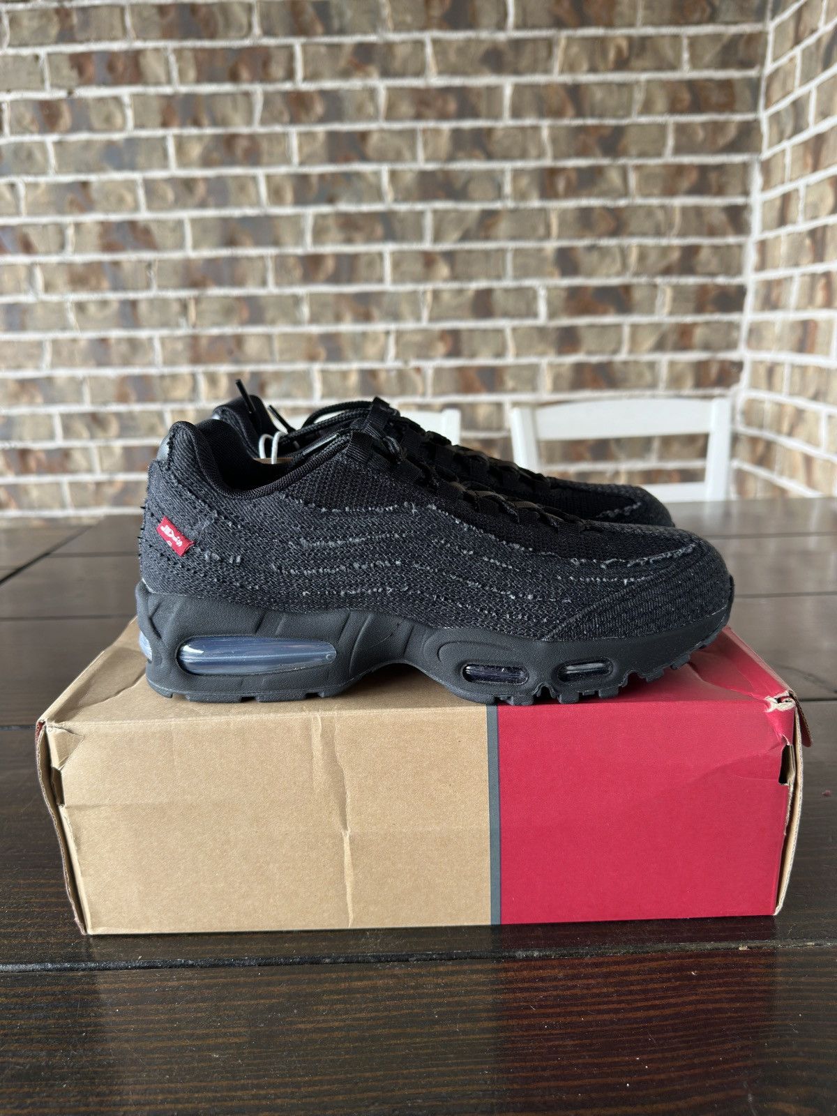 Levi's × Nike Levi’s x Nike Air Max 95 Denim Black Size US 8 / EU 41 - 3 Thumbnail