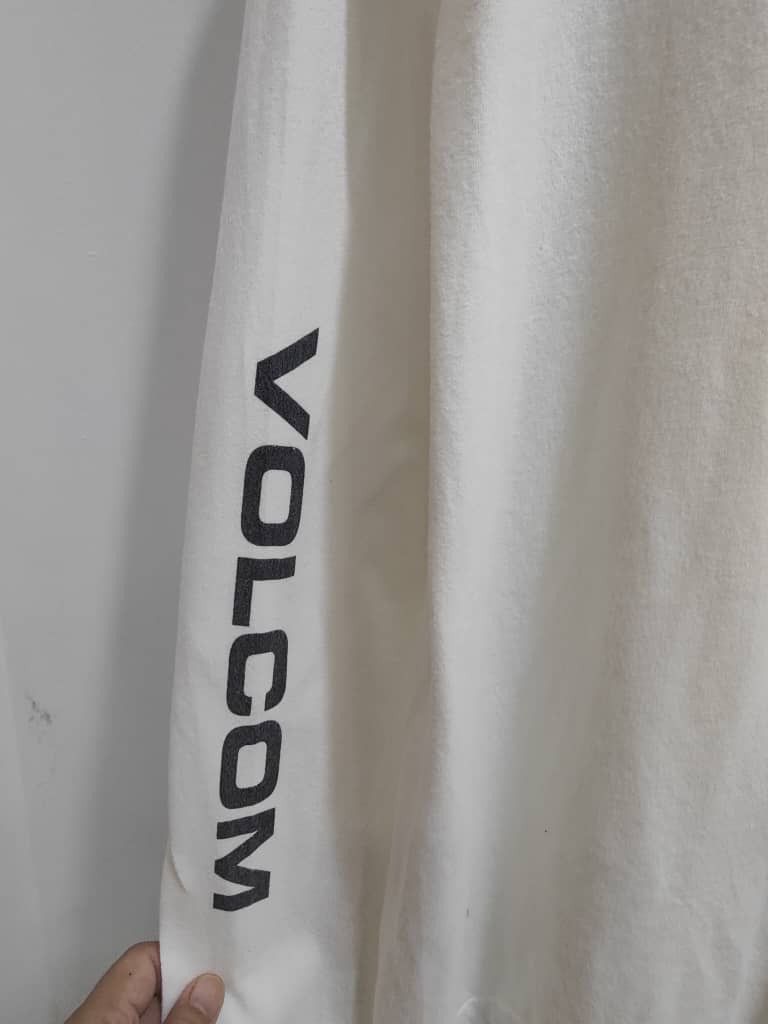 Vintage Vintage × Volcom RARE🔥VINTAGE VOLCOM sketboarding big logo Size US M / EU 48-50 / 2 - 2 Thumbnail