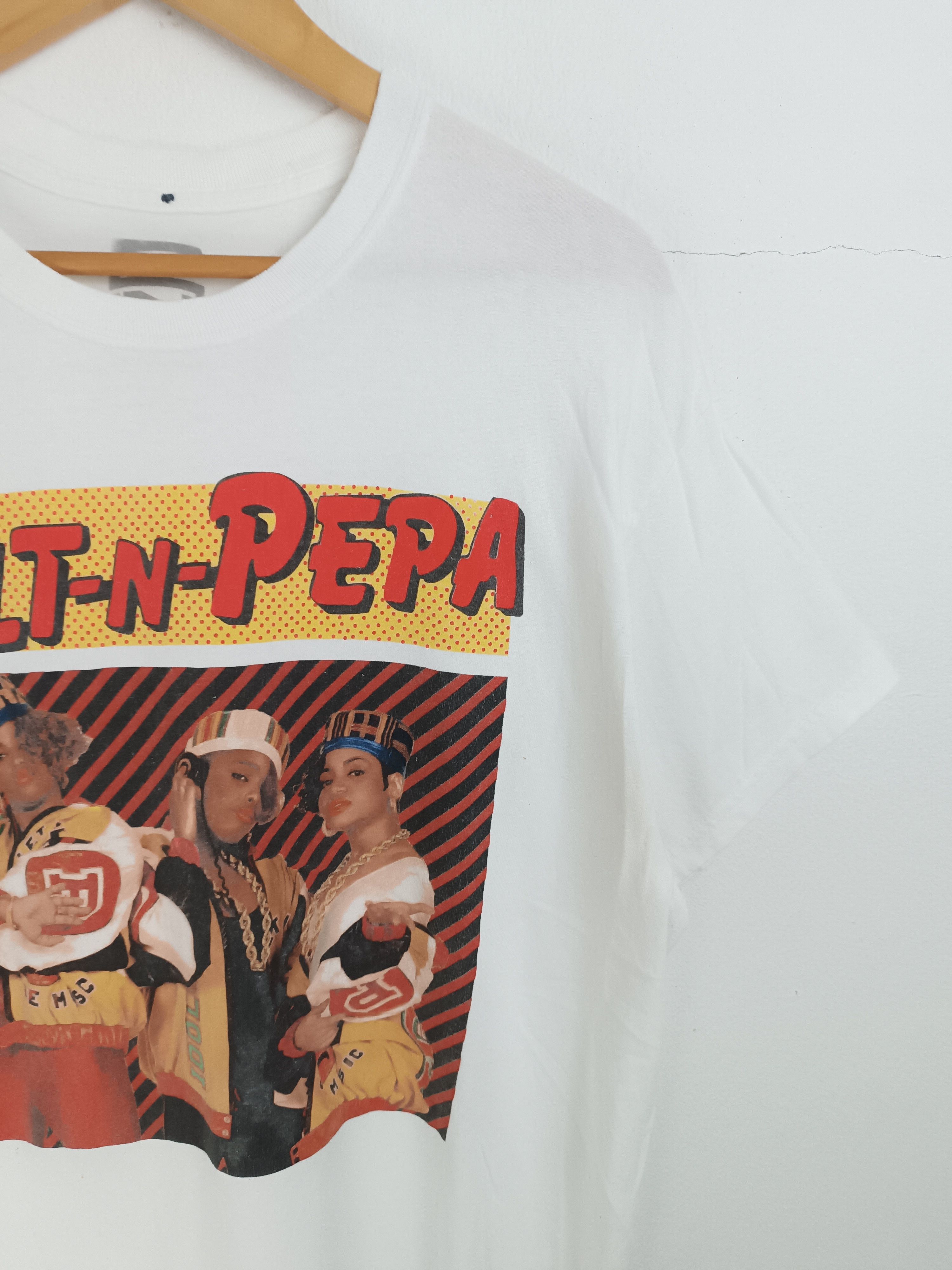 Rap Tees VINTAGE SALT N PEPA RAP HIP HOP TEE TLC MISSY SNOOP Size US L / EU 52-54 / 3 - 8 Thumbnail