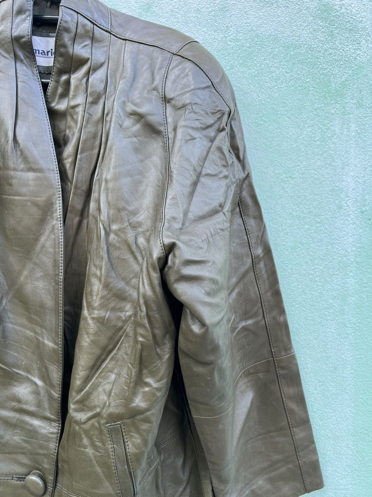Japanese Brand Vintage Marie Claire Paris Pleated Leather Jacket OliveGreen Size US L / EU 52-54 / 3 - 8 Thumbnail
