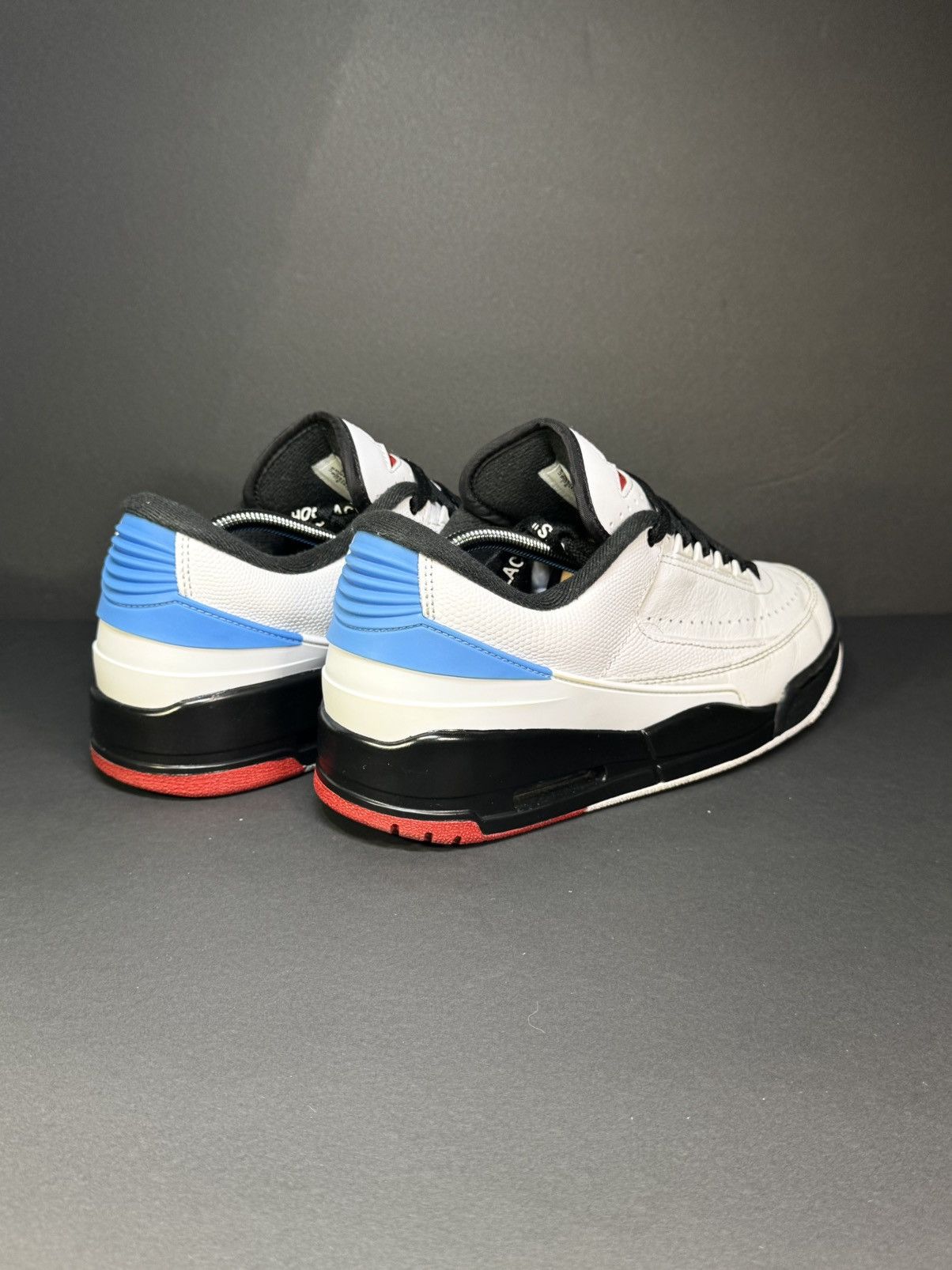 Jordan Brand Air Jordan Retro 2/3 UNC To Chicago Size US 9.5 / EU 42-43 - 3 Thumbnail