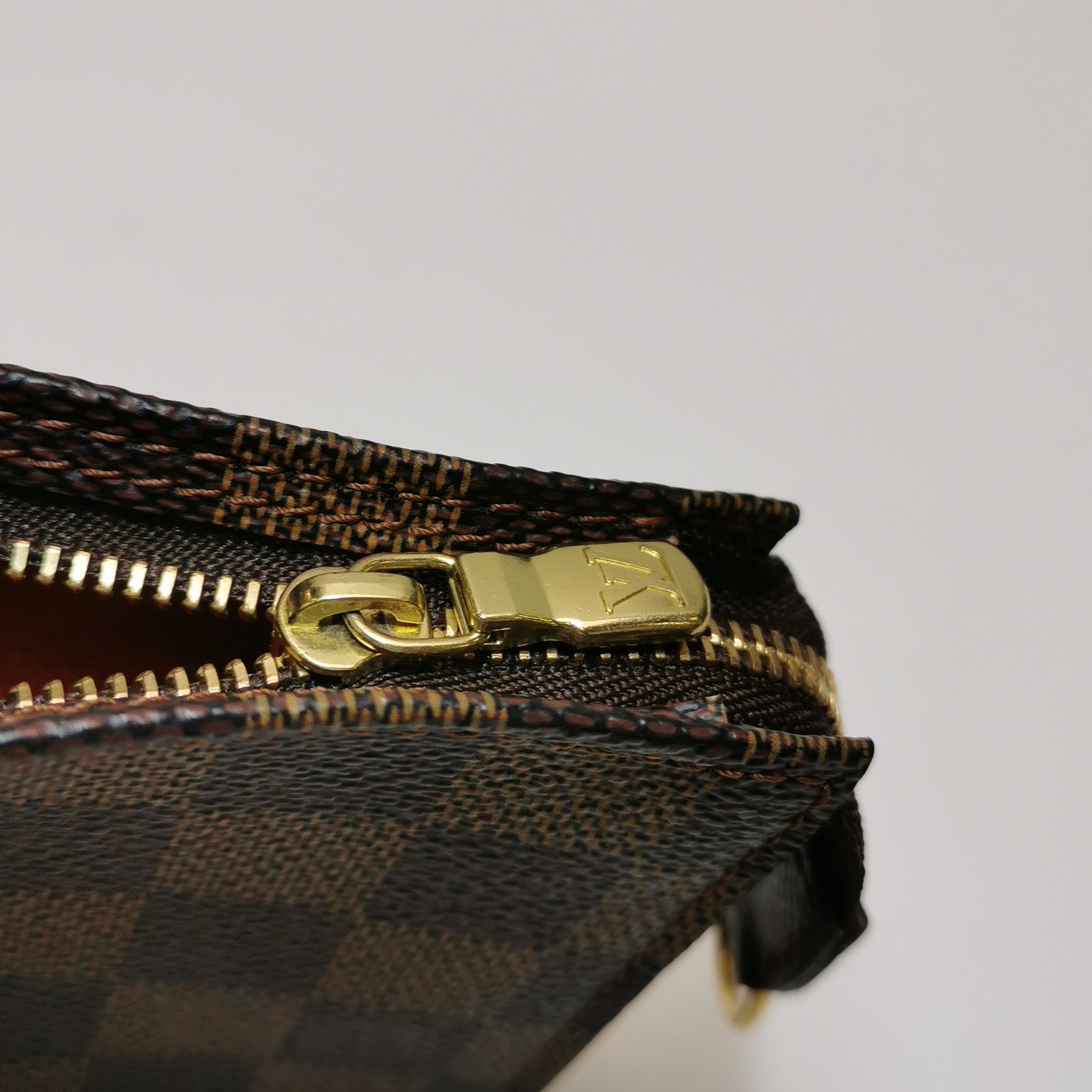 Louis Vuitton Louis Vuitton (LV) toiletry bag cowhide checkerboard second Size ONE SIZE - 7 Thumbnail