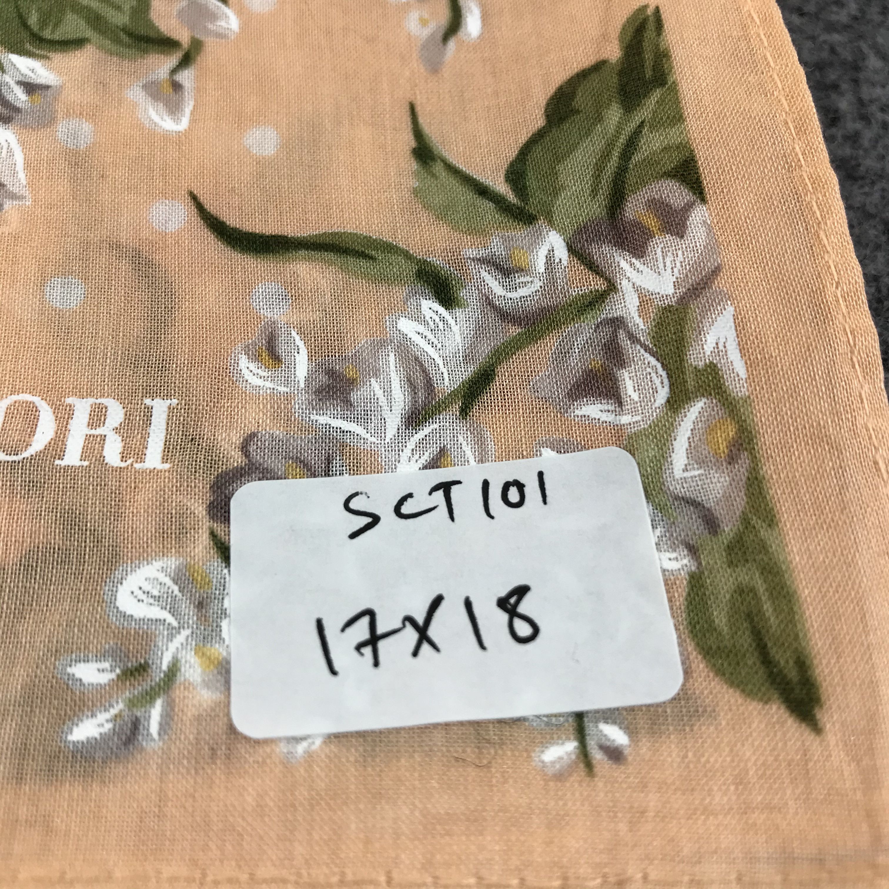 Hanae Mori × Vintage Hanae Mori Floral Handkerchief Neckerchief Bandana SCT101 Size ONE SIZE - 7 Thumbnail