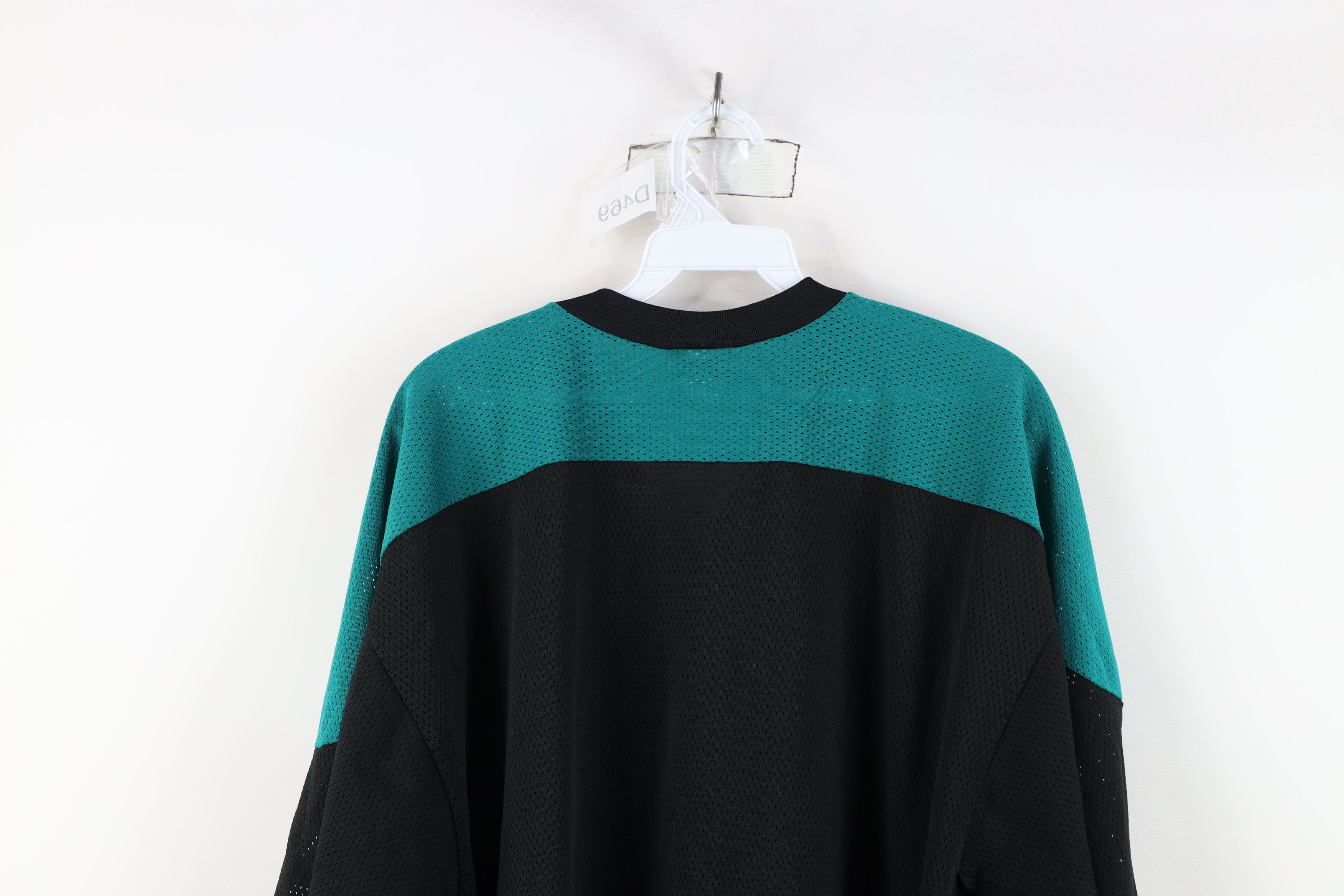 Vintage Vintage 90s Streetwear Block Mesh Football Jersey Black USA Size US L / EU 52-54 / 3 - 11 Thumbnail