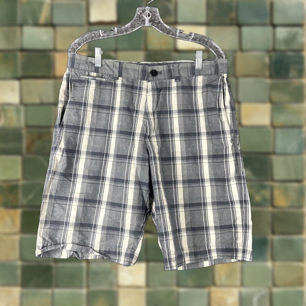 Banana Republic Banana Republic Gray Plaid Shorts Men’s 32, Chino, Regular, Men, Gray Plaid Shorts, Banana Republic Men 32 Size US 32 / EU 48 - 1 Thumbnail