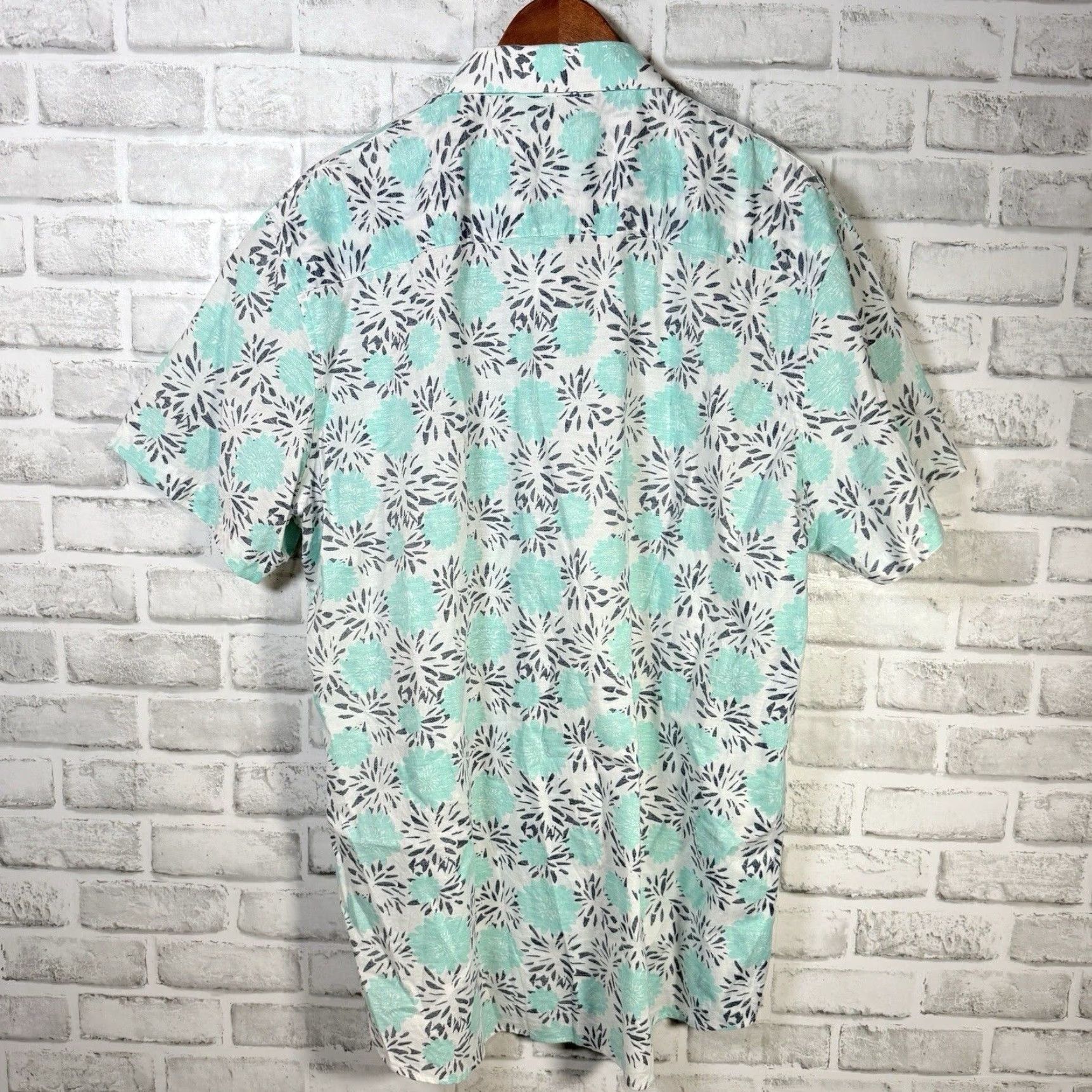 TravisMathew VINTAGE Travis Mathews Hawaiian Shirt Men Short Sleeve Button-Down 2XL Floral Blue Size US XXL / EU 58 / 5 - 5 Thumbnail