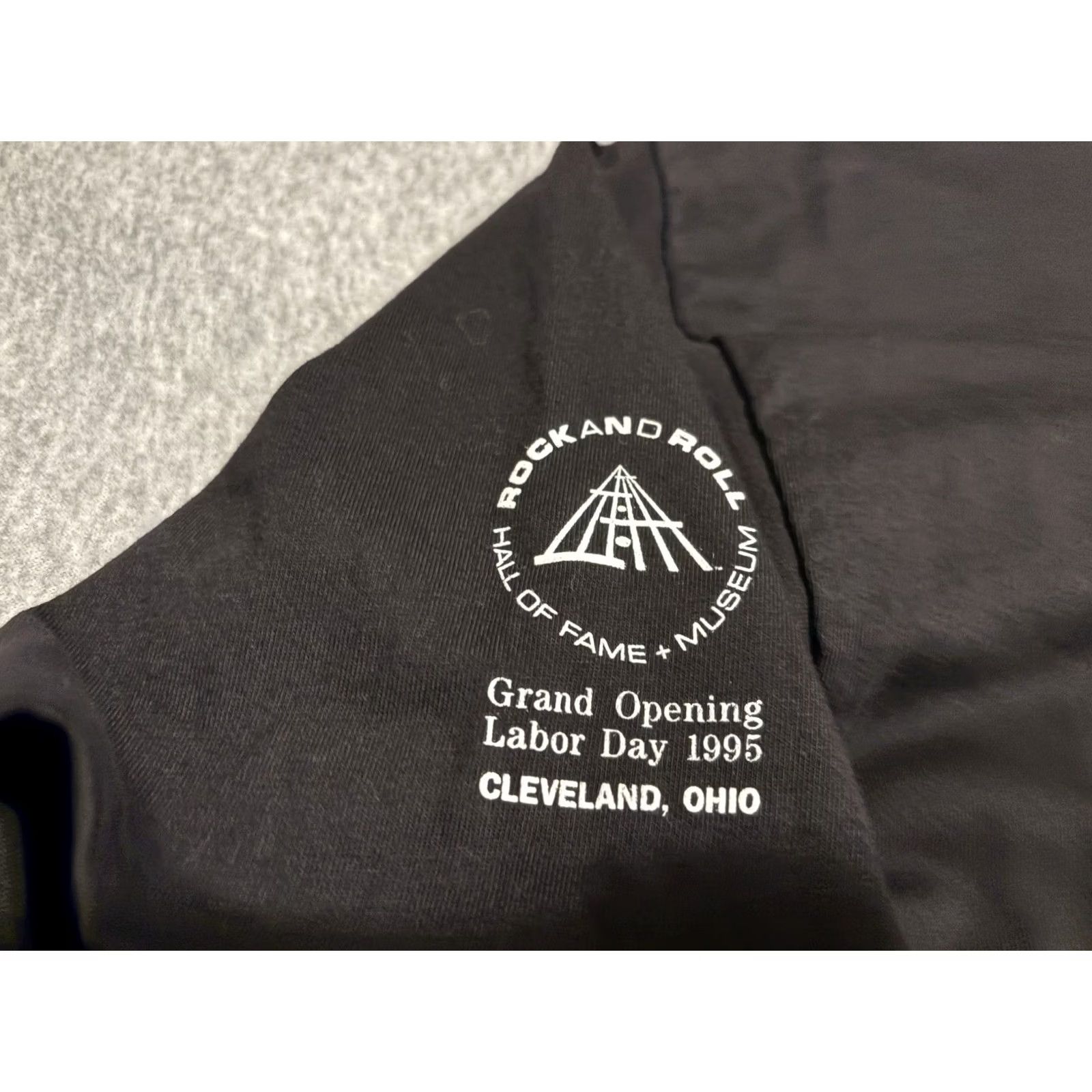 Vintage VINTAGE 1995 Rock and Roll Hall of Fame Museum Cleveland Grand Opening Shirt XL Mens Black Cronies T-Shirt Size US XL / EU 56 / 4 - 3 Thumbnail
