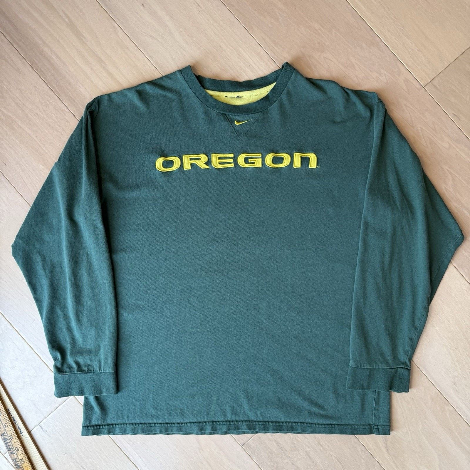 Nike Vintage Oregon Ducks Shirt L Green Y2K Nike Center Swoosh Size US L / EU 52-54 / 3 - 2 Thumbnail