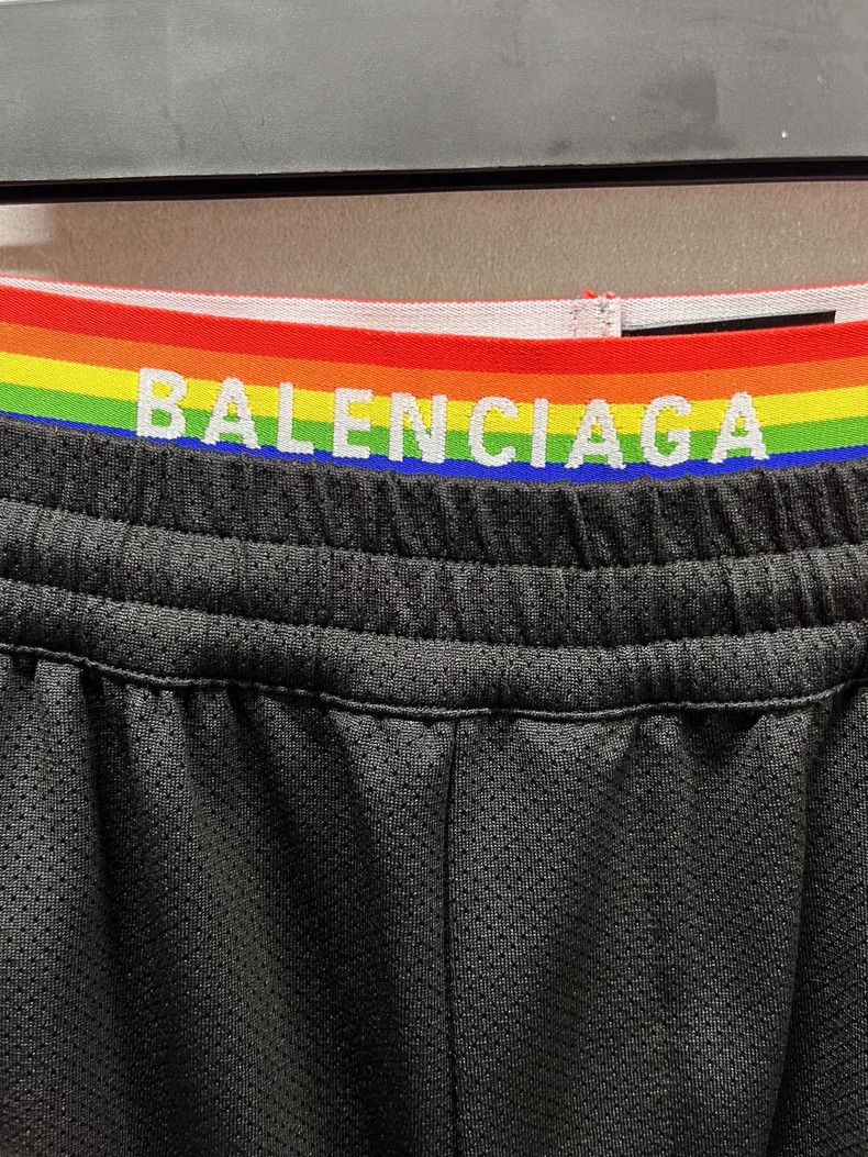 Balenciaga Balenciaga size S Casual Short Pants Mid Rise Rainbow Stri Size US 27 - 2 Thumbnail