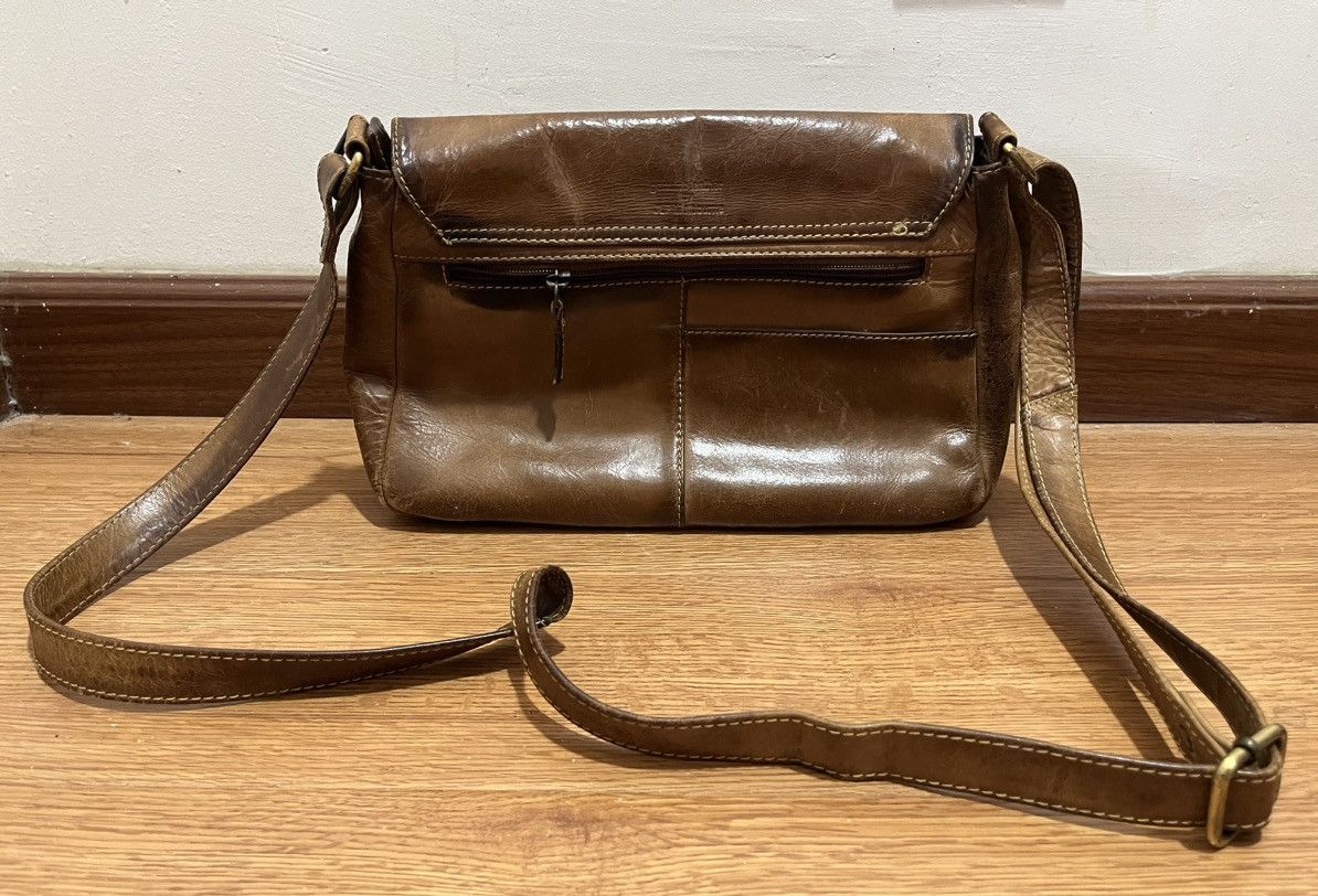 Genuine Leather JLP Melbourne Leather Sling Bag Shoulder Bag Size ONE SIZE - 5 Thumbnail
