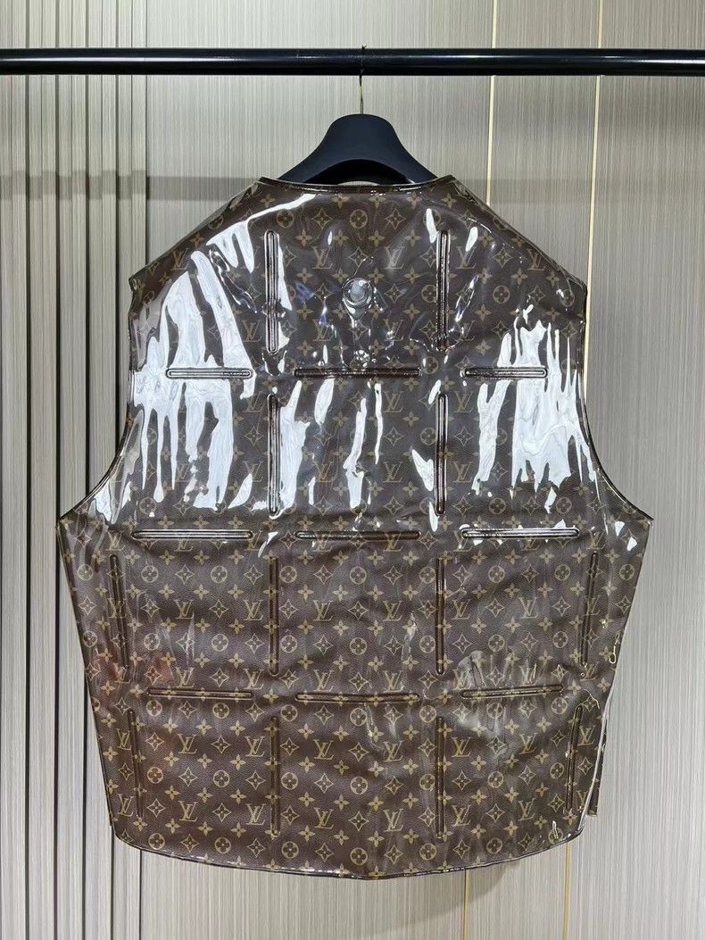 Louis Vuitton Louis Vuitton Inflatable Vest with Monogram-2506 Size US M / EU 48-50 / 2 - 2 Thumbnail