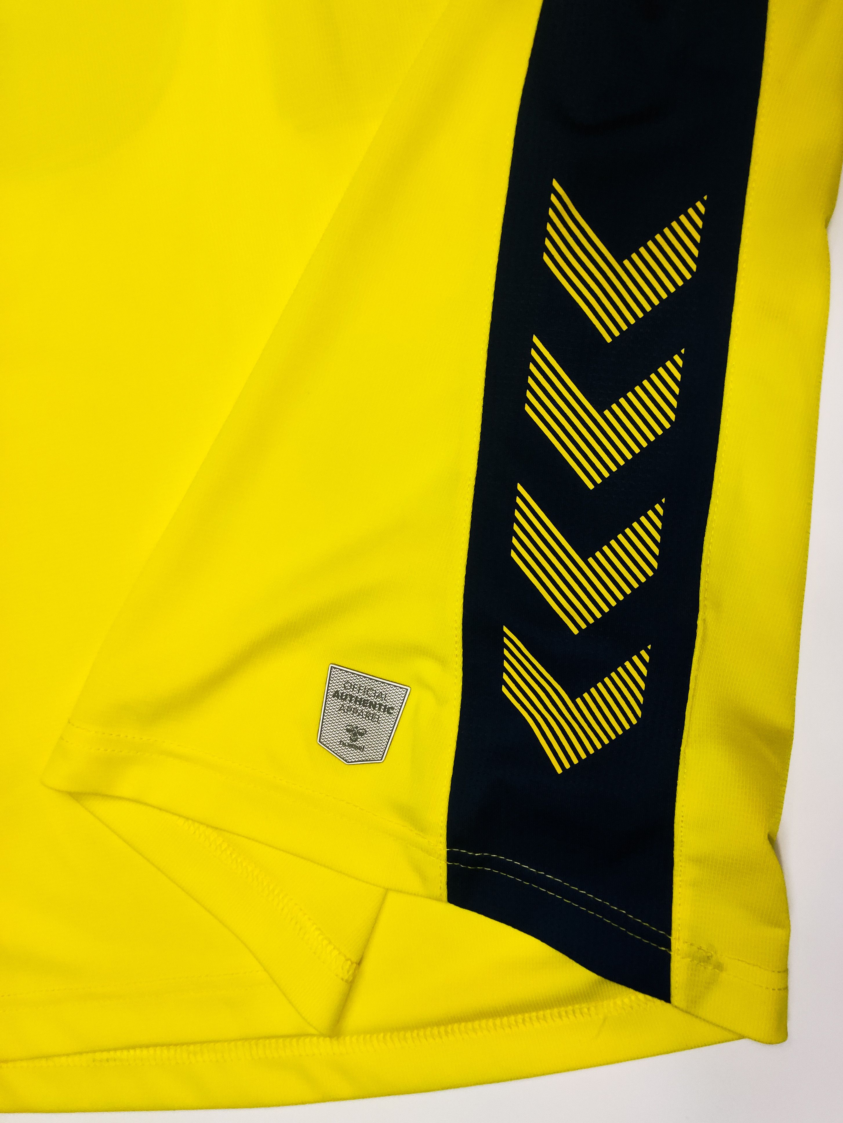 Hummel Kamil Wilczek #20 Brøndby IF 2019 2020 Hummel Home Shirt Size US L / EU 52-54 / 3 - 15 Thumbnail