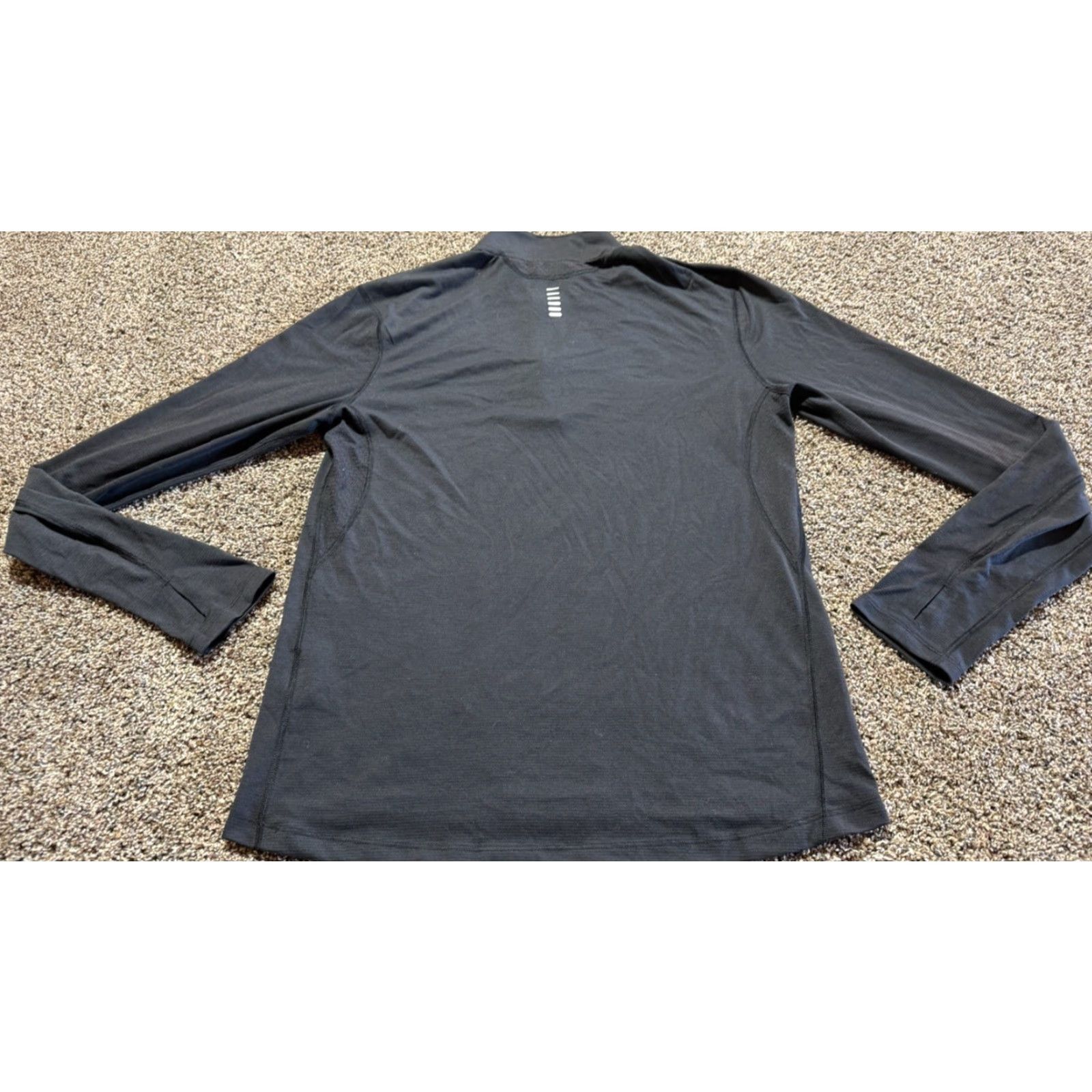 Under Armour Under Armour Mens Running Lightweight Shirt M Black Long Sleeve Zip Thumb Hole Size US M / EU 48-50 / 2 - 7 Thumbnail