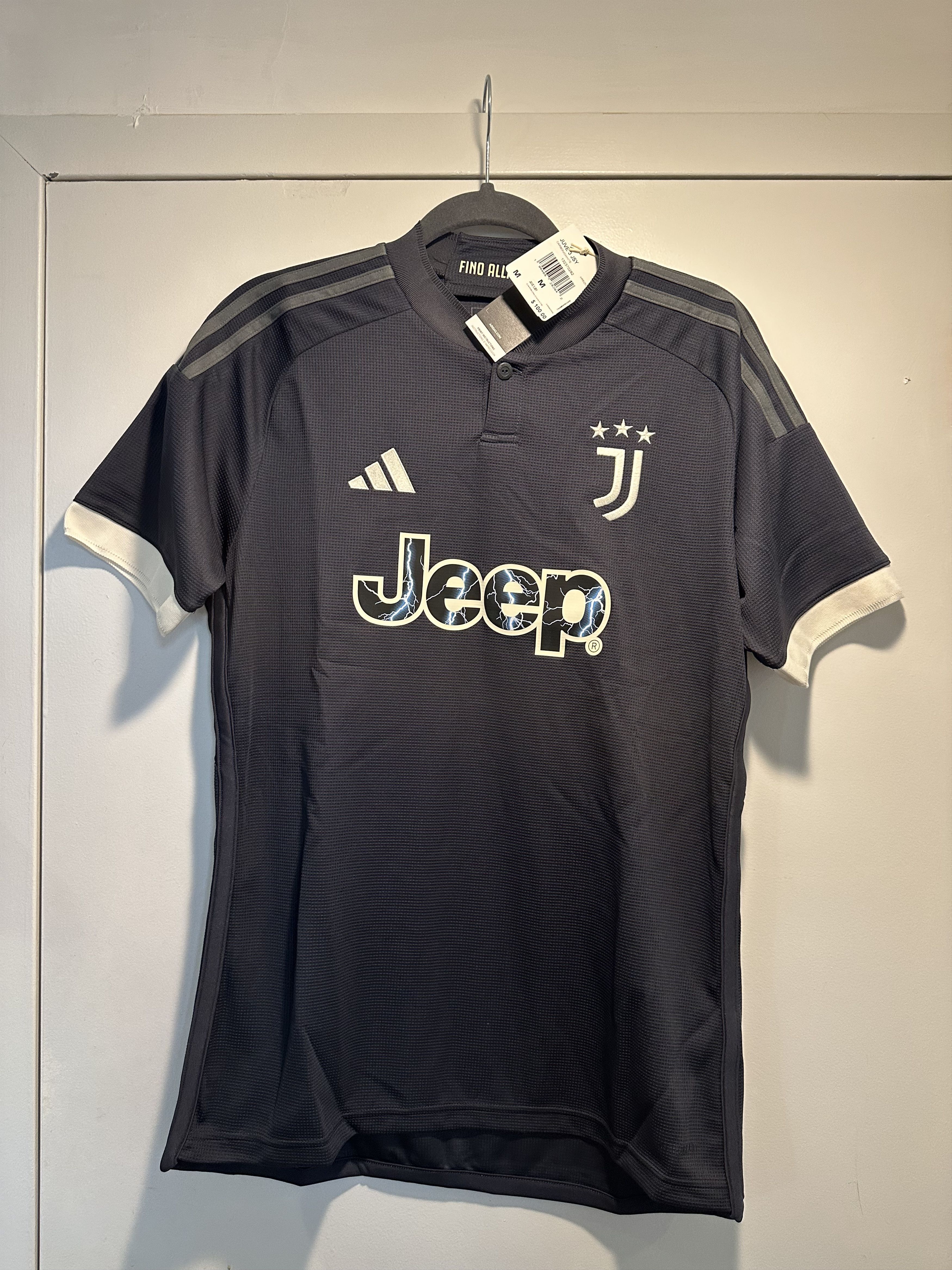Adidas BNWT BNIB Genuine Juventus 2023/24 Third Jersey M Size US M / EU 48-50 / 2 - 1 Thumbnail