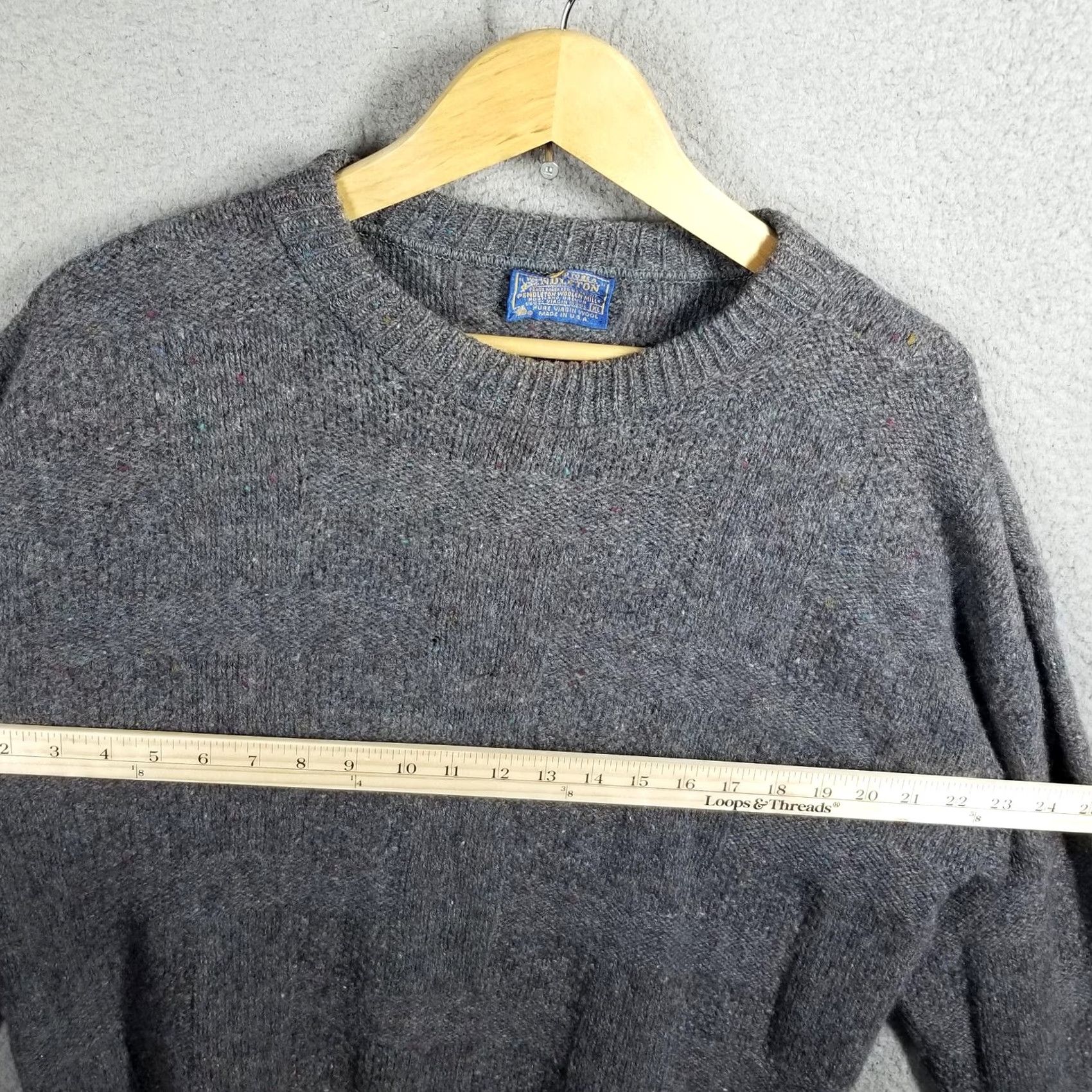 Pendleton VINTAGE Pendleton Sweater Mens XL Gray Wool Thick Knit Crewneck Pullover USA Size US XL / EU 56 / 4 - 5 Thumbnail