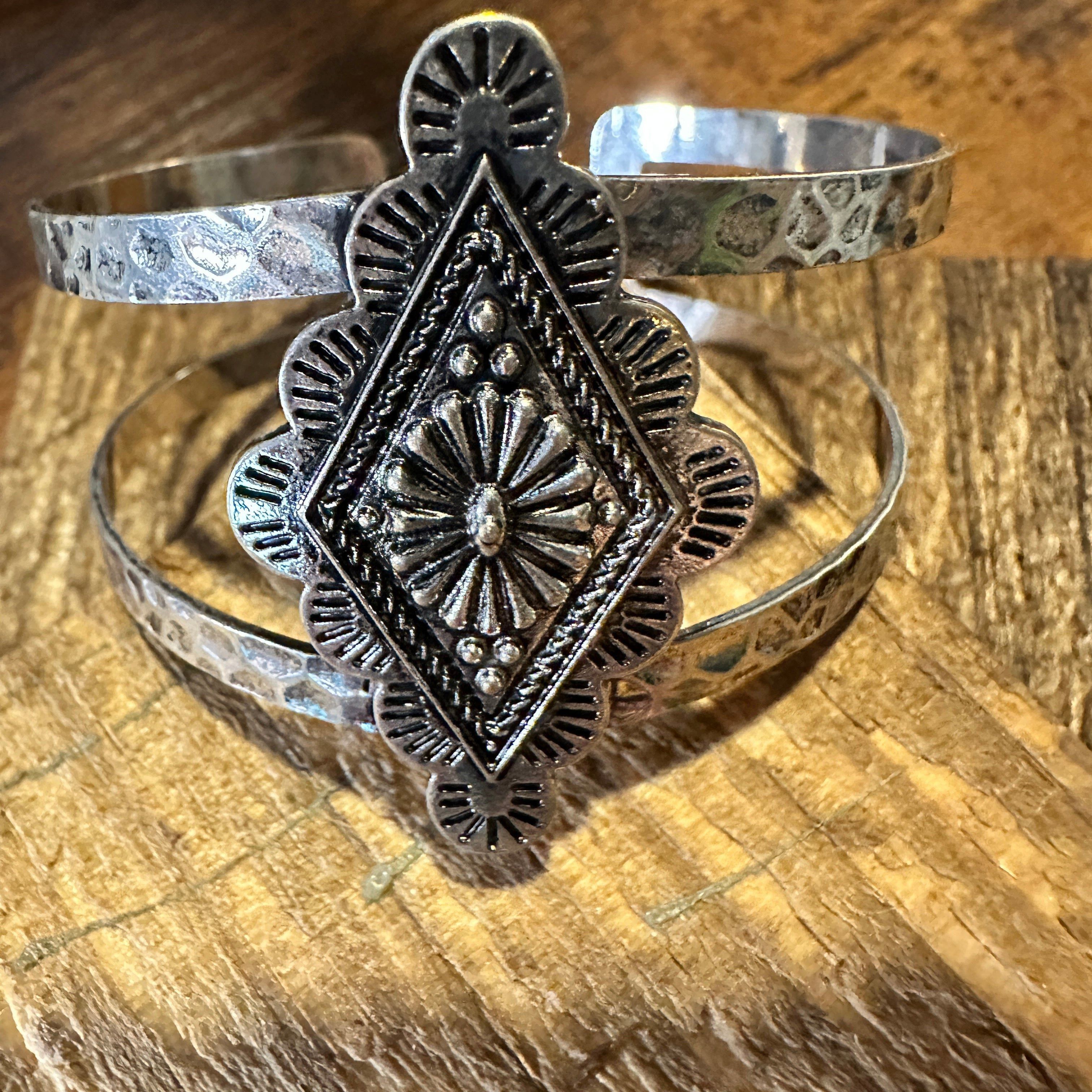 Other Boho Vintage Chic Southwestern Concho Open Cuff Bracelet, Gi Size ONE SIZE - 6 Thumbnail