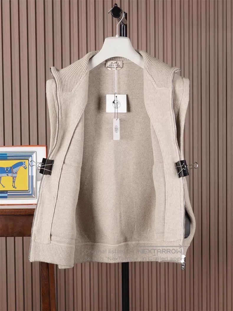 Hermes Hermes Men's Vest, Cashmere/Wool/Leather, Thick Size US L / EU 52-54 / 3 - 3 Thumbnail