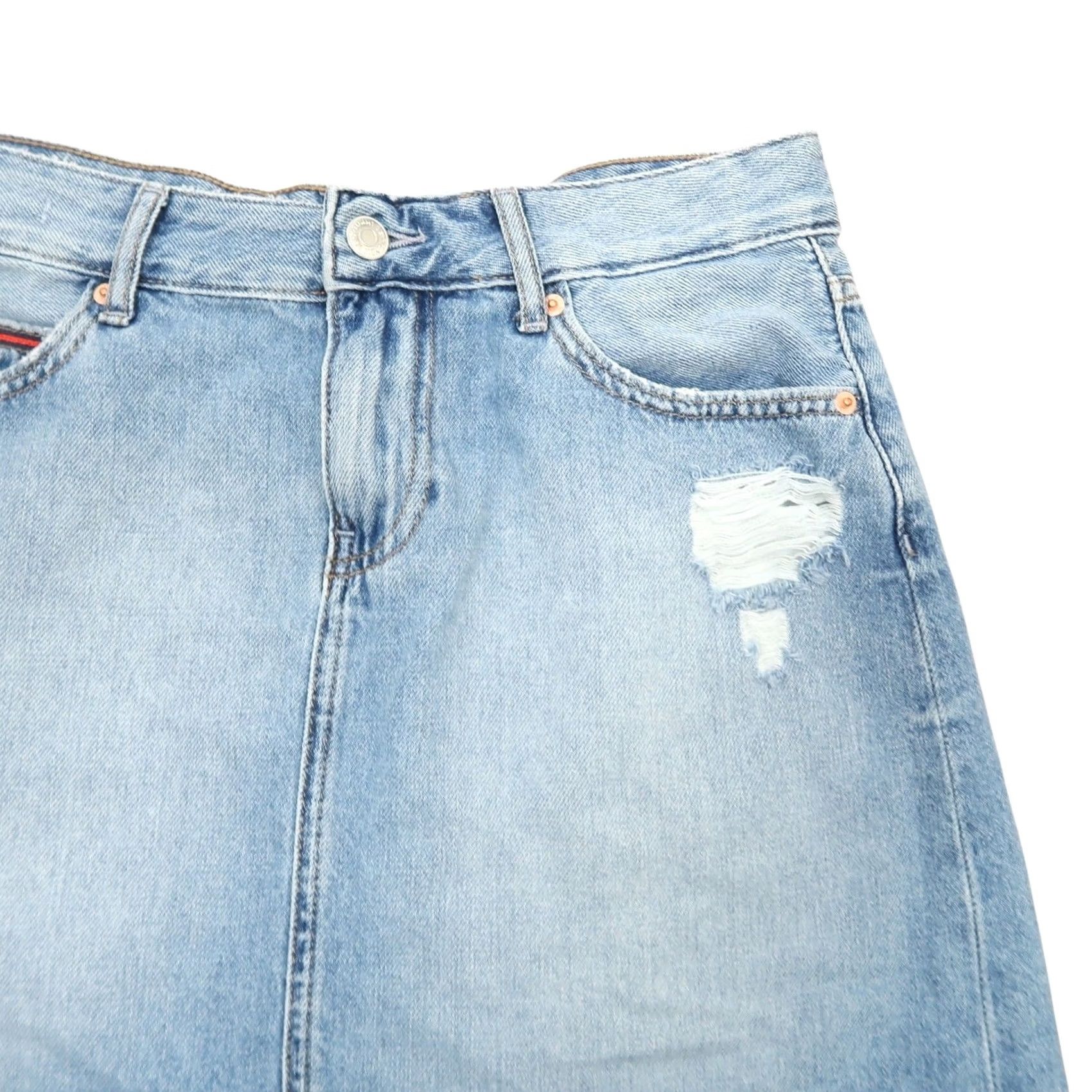 Tommy Hilfiger VINTAGE Tommy Hilfiger Light Wash Blue Denim Mini Jean Skirt 29 Womens Skirt Short Casual Denim Cotton Distressed 1990s Size 32" / US 10 / IT 46 - 2 Thumbnail