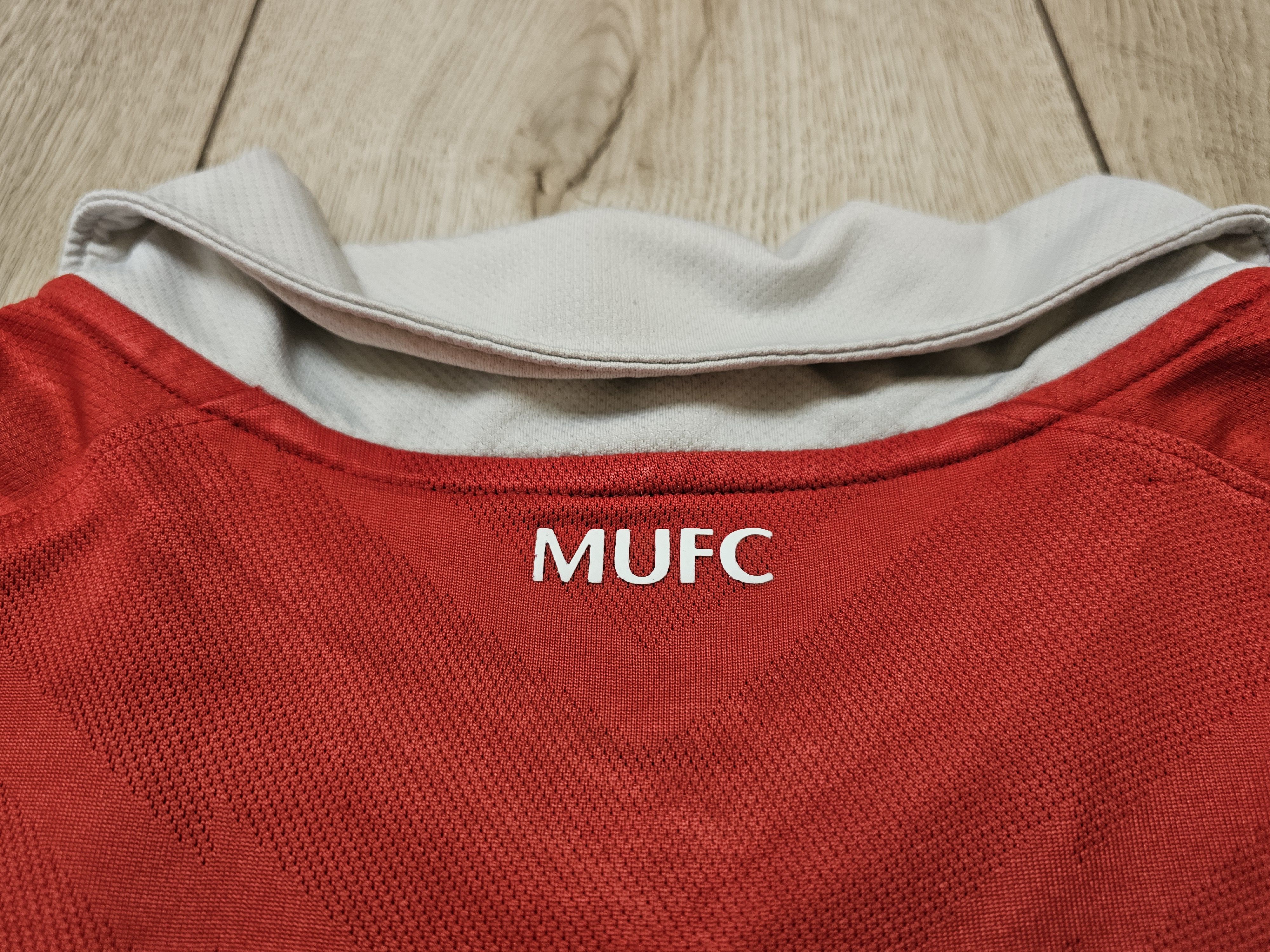 Nike MANCHESTER UNITED 2010 2011 HOME FOOTBALL SOCCER JERSEY Size US S / EU 44-46 / 1 - 5 Thumbnail