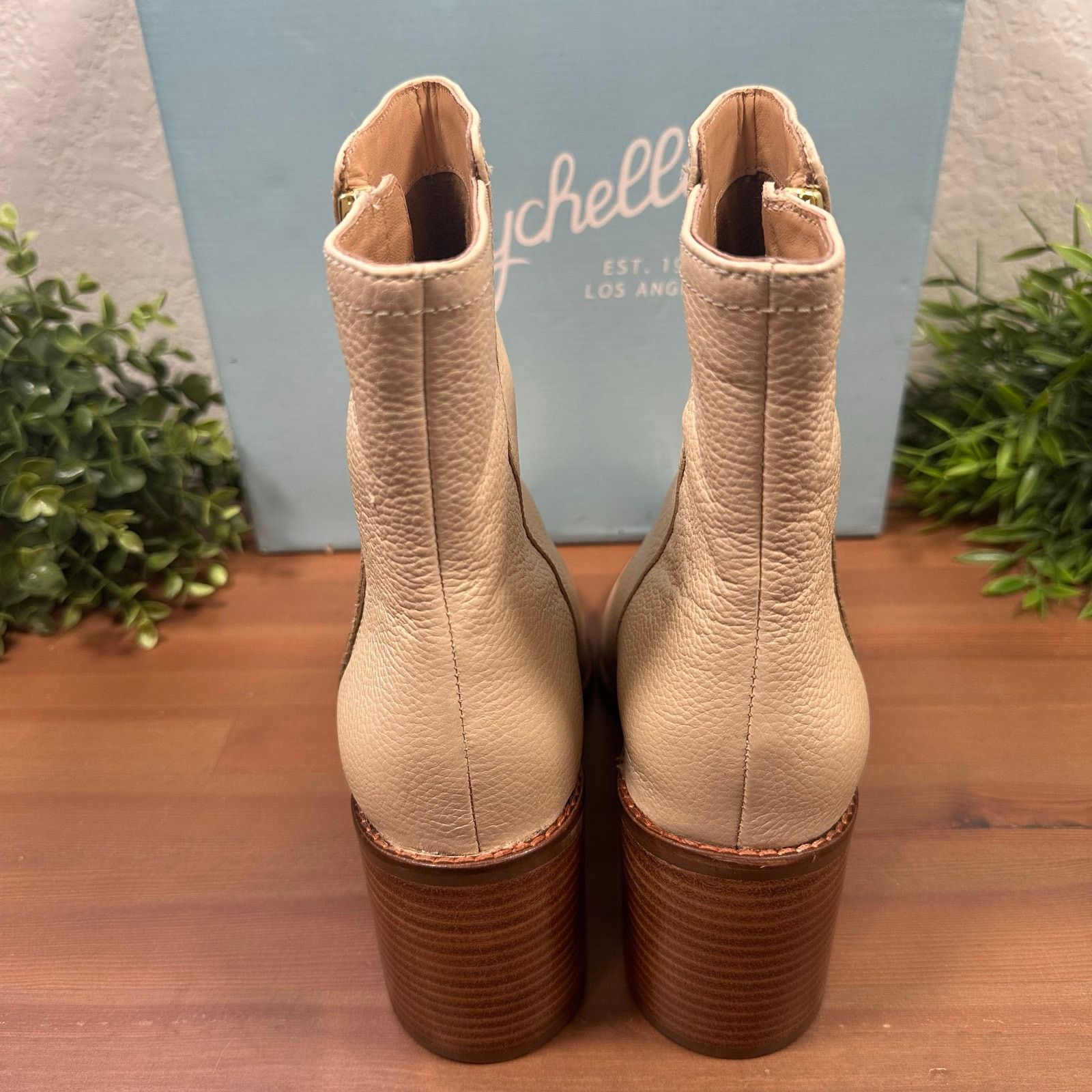 Seychelles Seychelles Desirable Leather Heeled Ankle Boots Size 8.5 Size US 8.5 / IT 38.5 - 7 Thumbnail