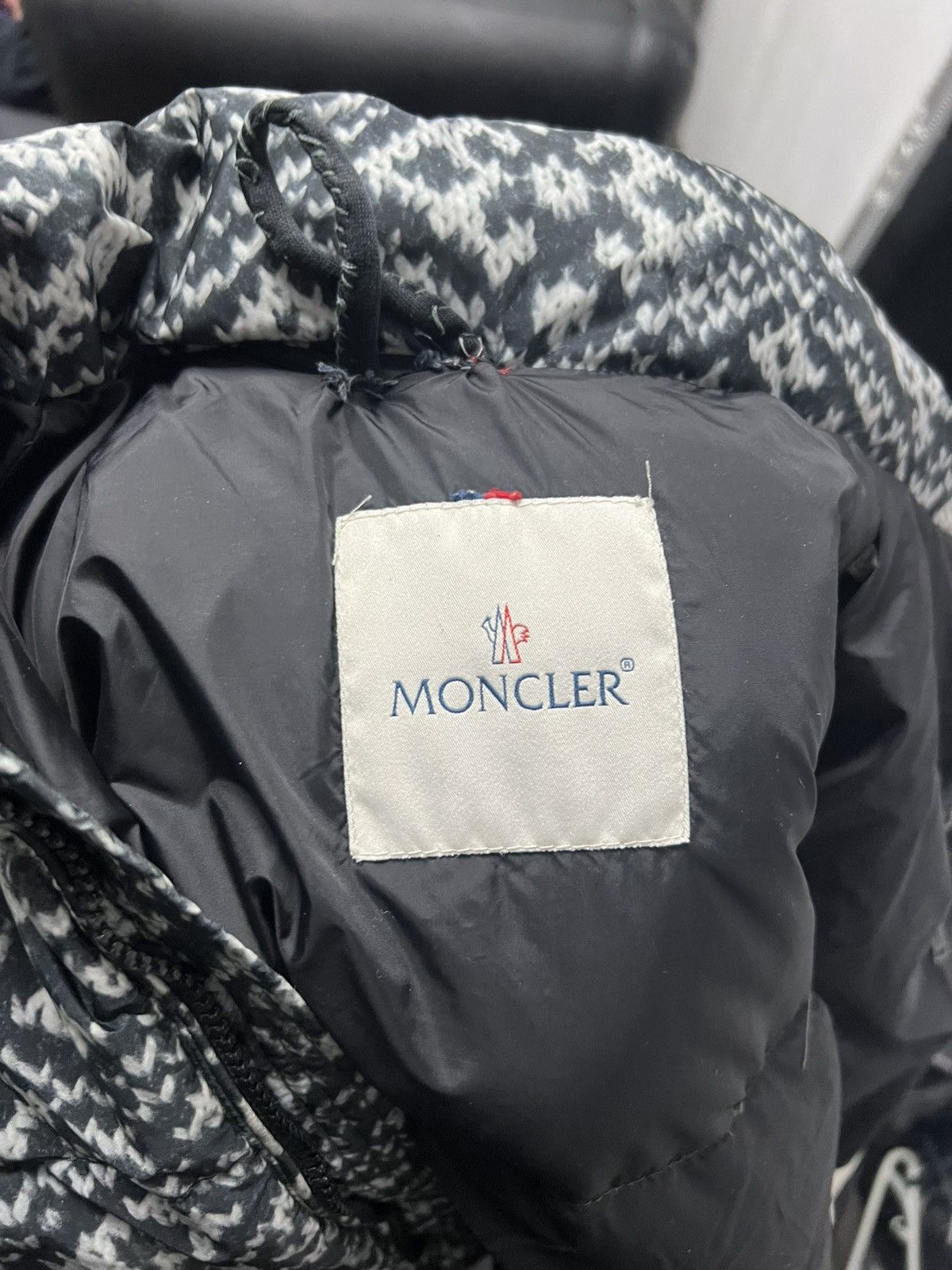 Moncler Vintage Moncler Puffer Jacket Luxury Size US XS / EU 42 / 0 - 16 Thumbnail