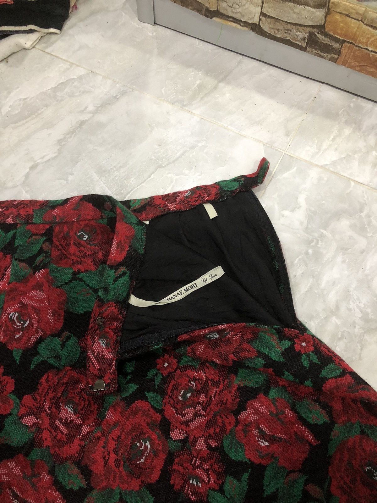 Hanae Mori Vintage Hanae Mori Floral Knit Skirt Japan Label Size 25" / US 0 / IT 36 - 11 Thumbnail