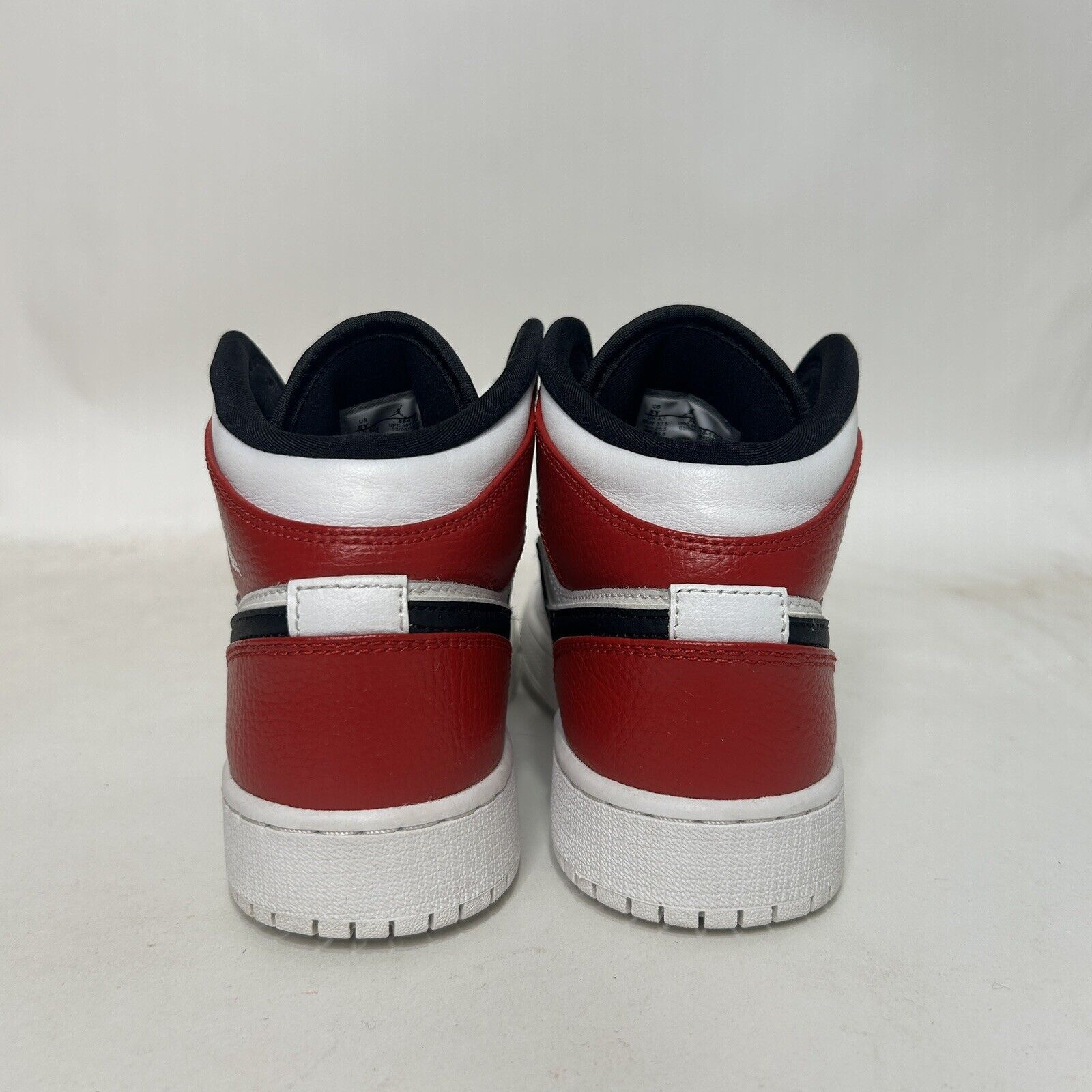 Nike Nike Air Jordan 1 Mid Retro GS “Chicago/White Red” 2024 Size US 6.5 / IT 36.5 - 5 Thumbnail