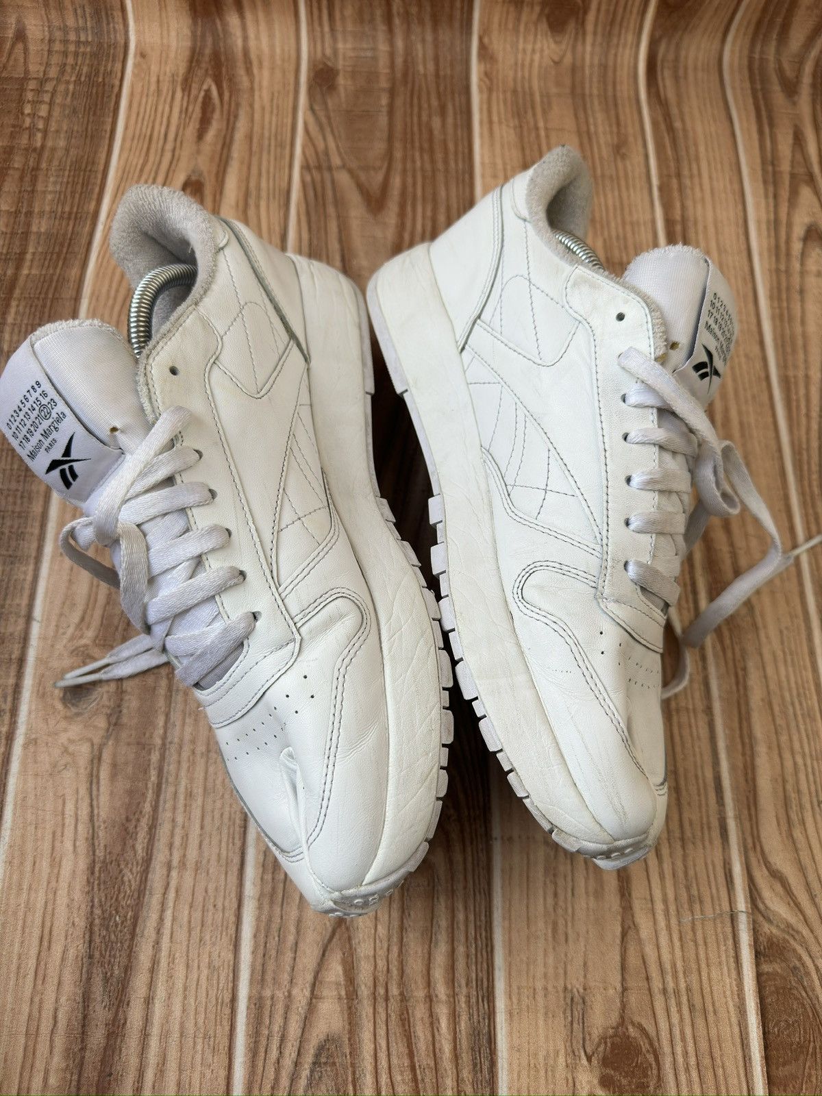 Maison Margiela × Reebok Reebok x Maison Margiela Classic Leather Tabi Sneakers Size US 9.5 / EU 42-43 - 9 Thumbnail