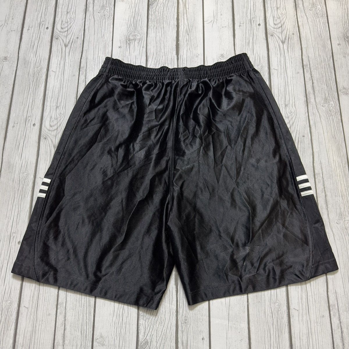 Adidas × Vintage Vintage Adidas shorts Size US 36 / EU 52 - 2 Thumbnail