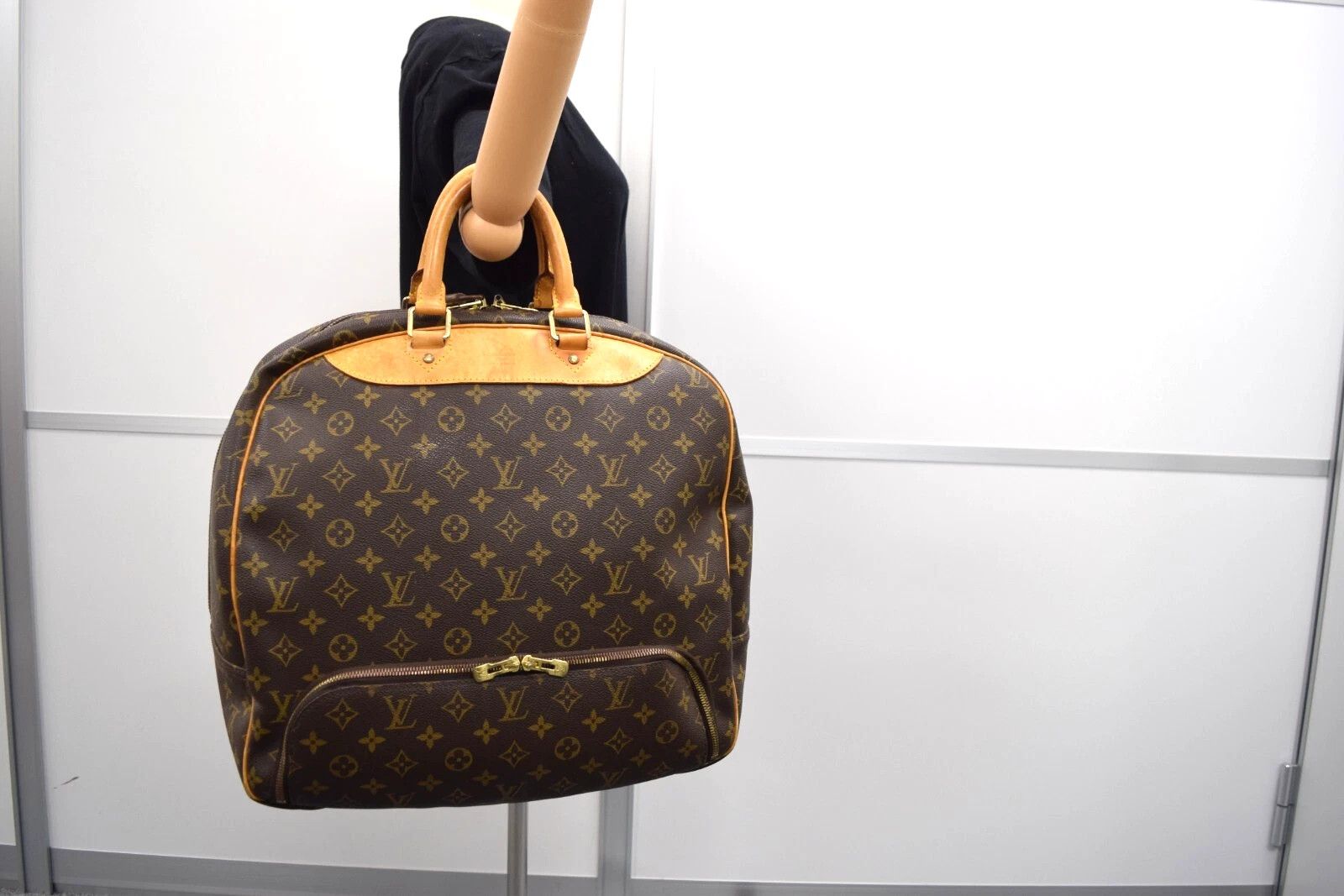 Louis Vuitton Auth Louis Vuitton Evasion Hand Bag Monogram Canvas M41443 Size ONE SIZE - 1 Thumbnail