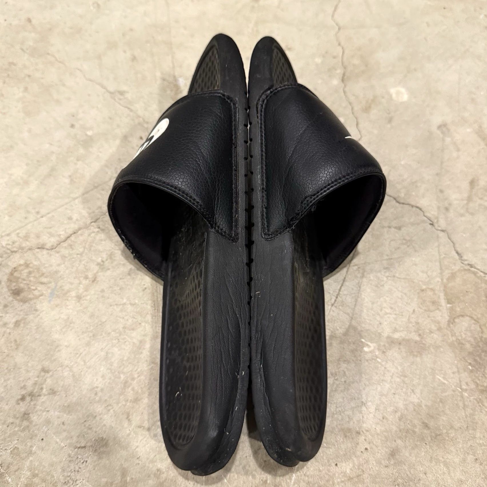Nike VINTAGE? No — Nike Benassi JDI Sandlas Mens Size 7 Black White Slip On Slides 343880-090 Size ONE SIZE - 7 Thumbnail