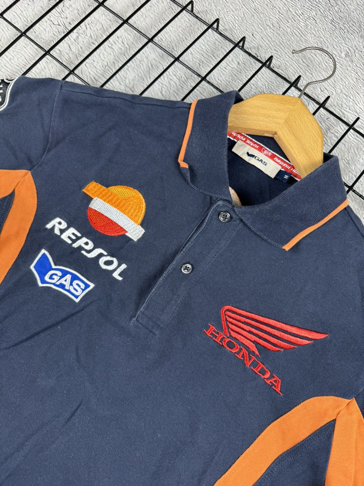 Formula 1 × Honda × Vintage Honda Gas Repsol Racing Team Polos Formula Uno F-1 M sz Size US M / EU 48-50 / 2 - 3 Thumbnail