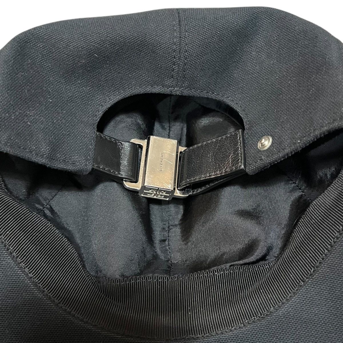 Givenchy GIVENCHY x MMW 2021 Spring Collection Devil Horn Cap Size ONE SIZE - 4 Thumbnail