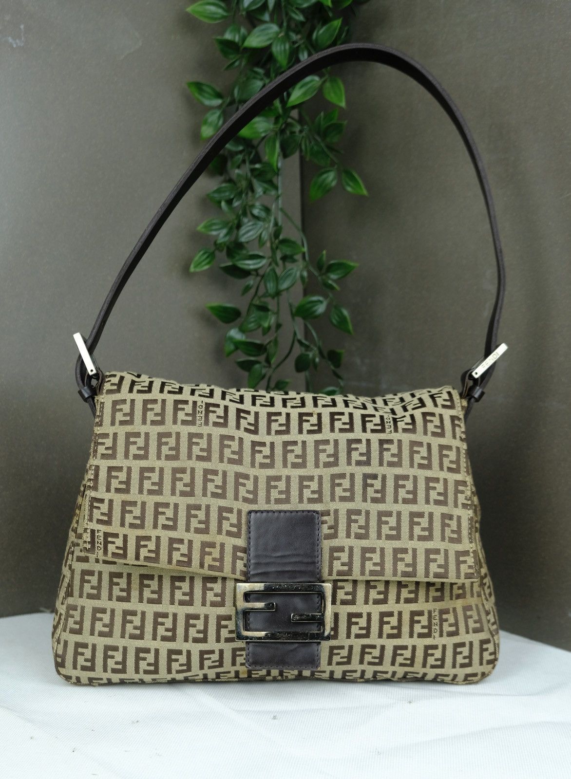 Fendi Authentic vintage Fendi zucchino mama baguette Size ONE SIZE - 1 Thumbnail