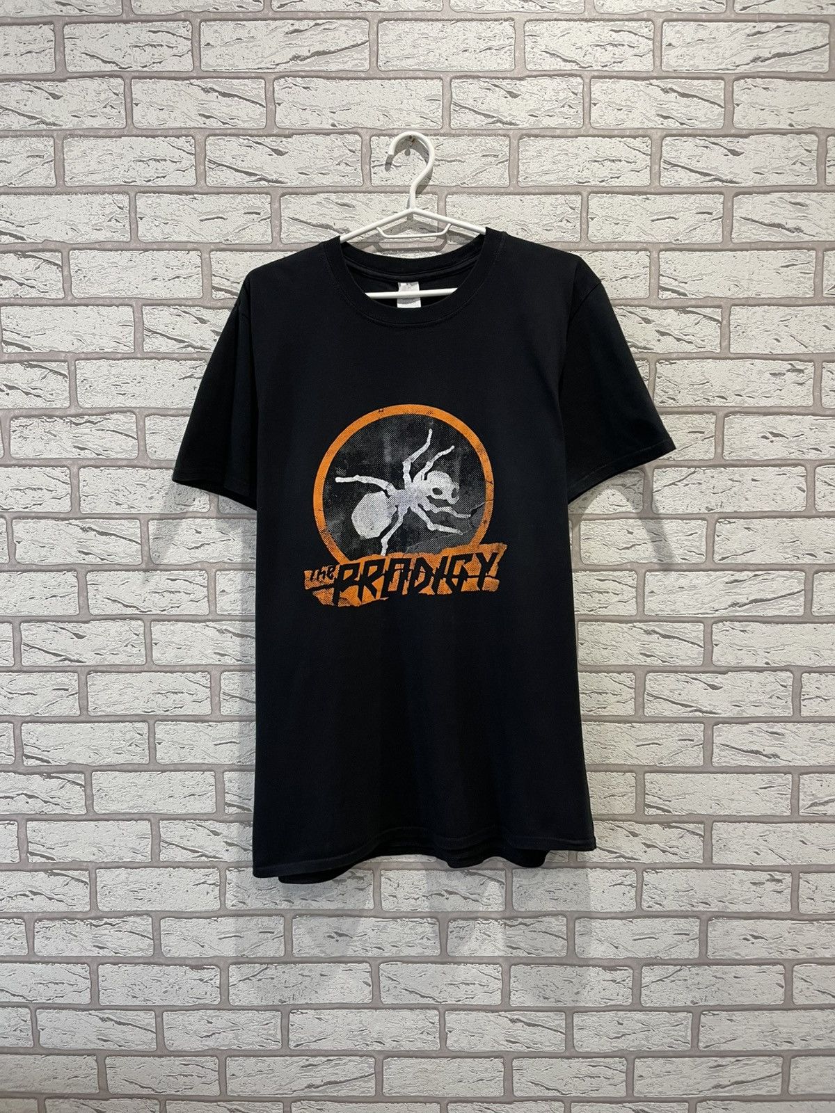 Japanese Brand × Vintage The Prodigy Tee T-Shirt Size L Gildan Size US L / EU 52-54 / 3 - 1 Thumbnail