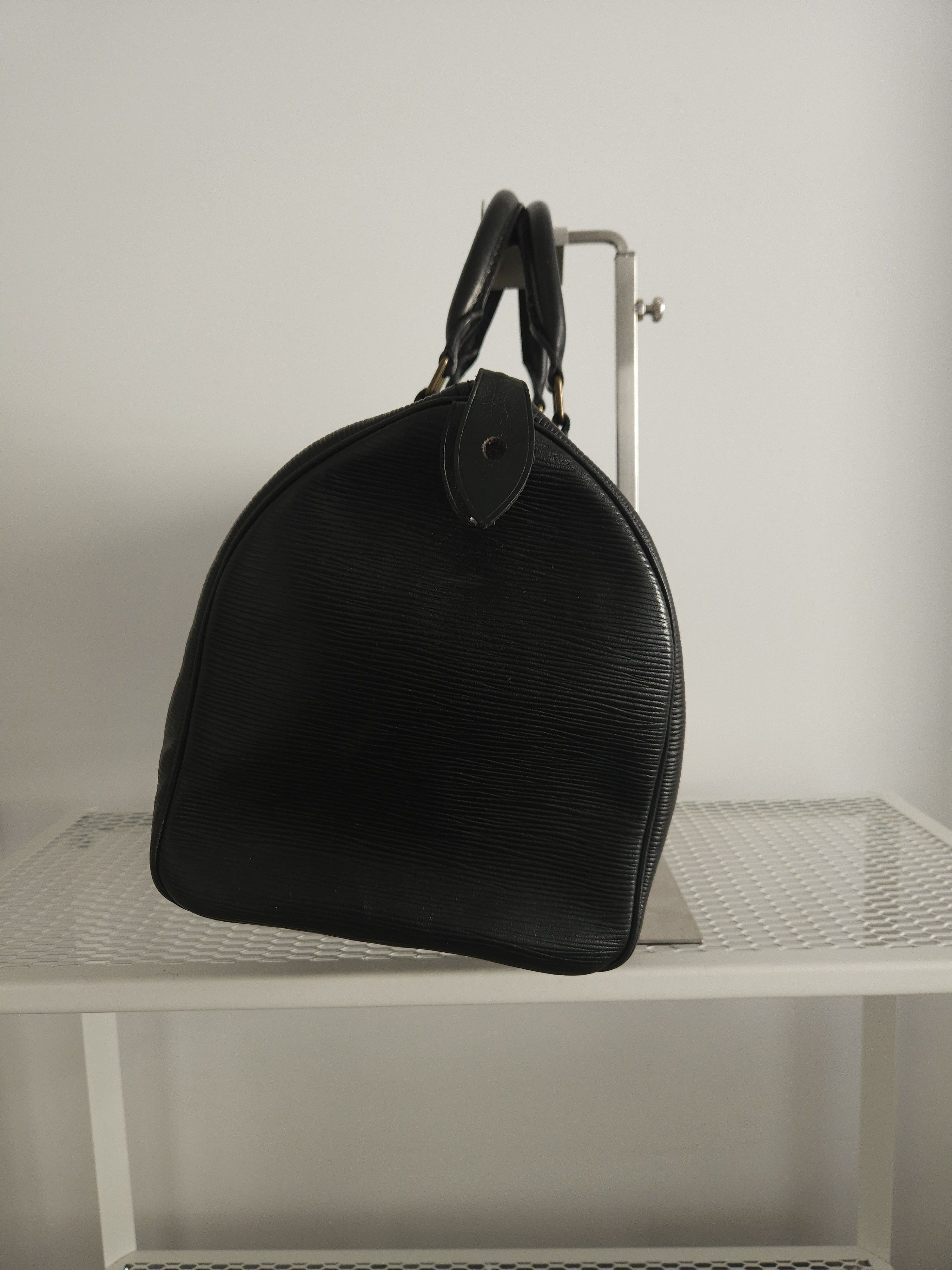 Louis Vuitton Vtg 80s Louis Vuitton epi leather speedy 30 mini boston bag Size ONE SIZE - 4 Thumbnail