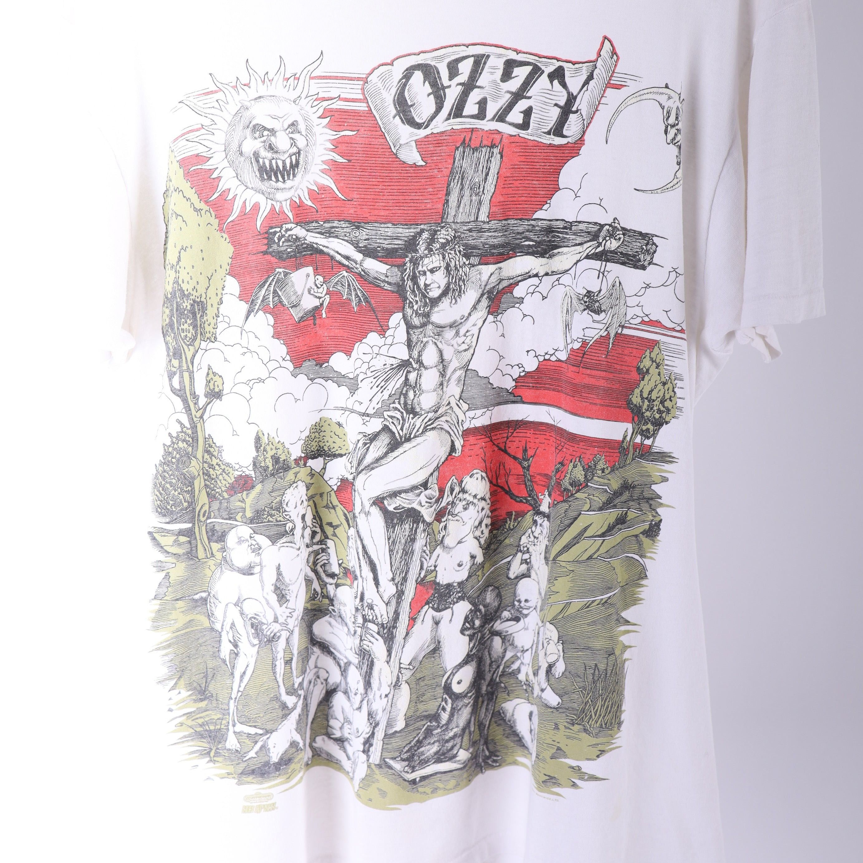 Vintage VINTAGE 1991 OZZY OSBOURNE THRASHED Crucifix T-SHIRT GLOW IN Size US XL / EU 56 / 4 - 5 Thumbnail