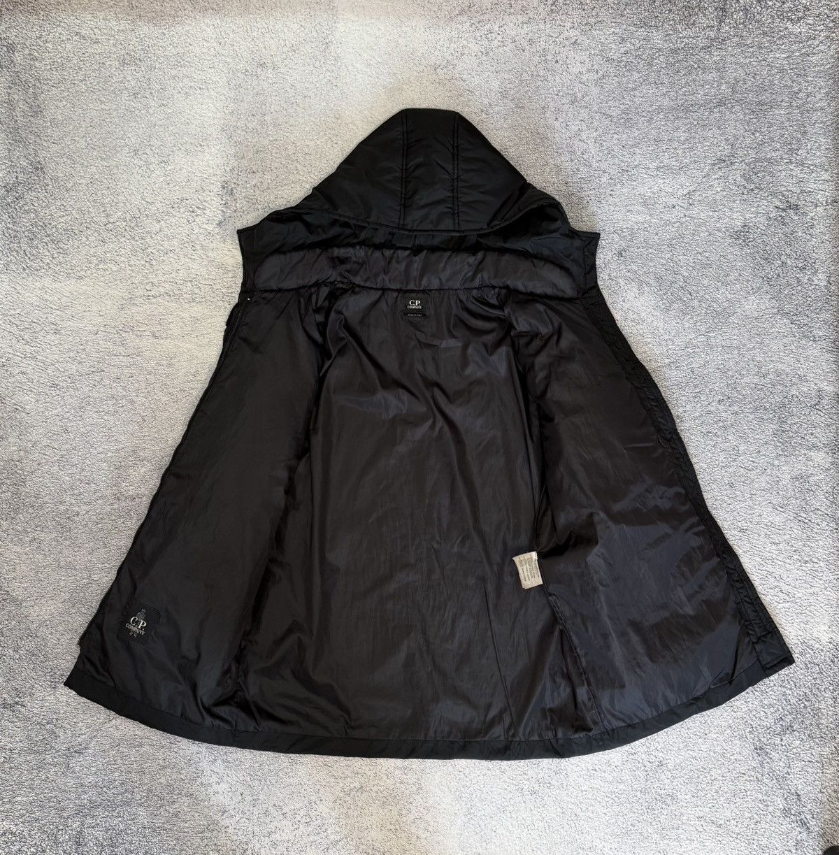 C.P. Company C.P. Company Vintage Black Hooded Insulated Jacket Italy 46 Size US S / EU 44-46 / 1 - 12 Thumbnail
