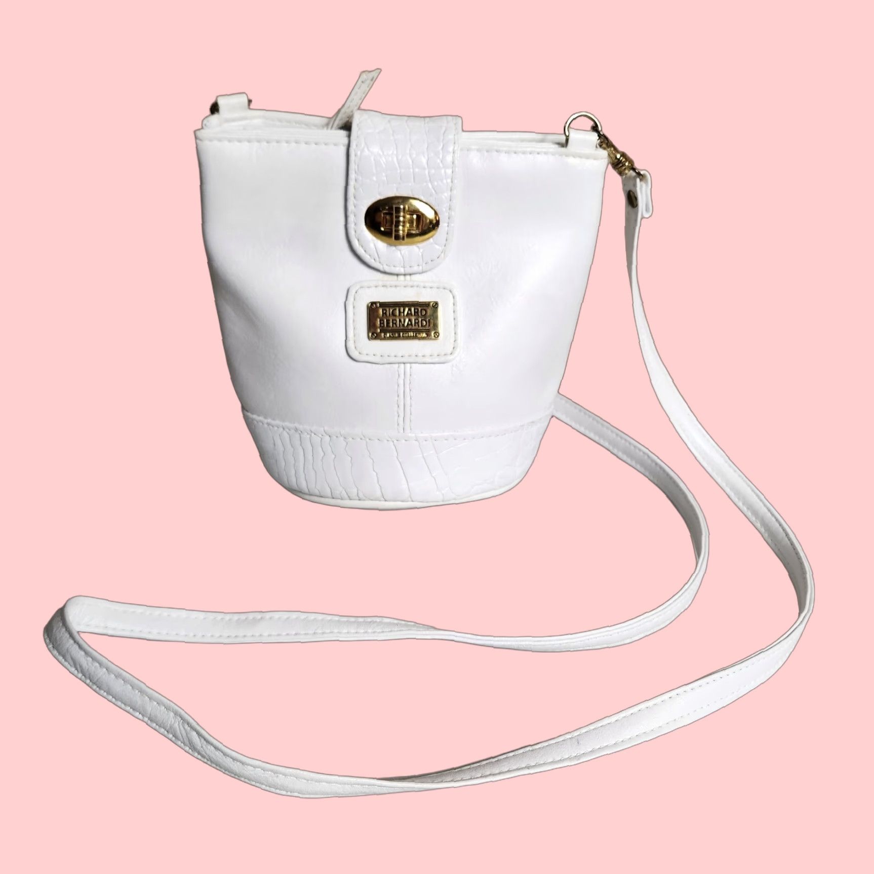 Vintage Richard Bernardi Womens White Vegan Leather Small Crossbody Bucket Bag, Solid, Gold Accents, Classic Style