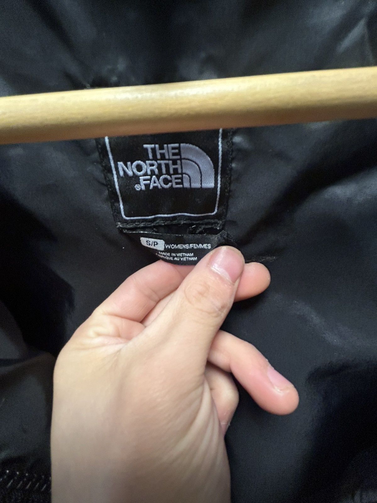 The North Face Women's North Face HyVent Jacket Size S / US 4 / IT 40 - 3 Thumbnail
