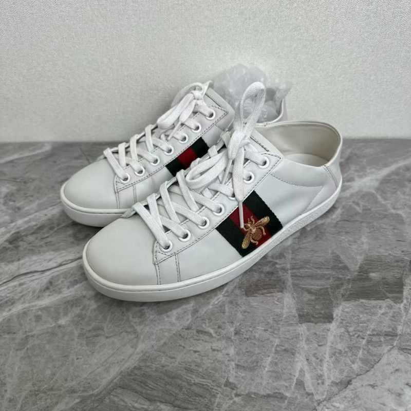 Gucci Gucci Ace Leather Bee Low-Top Sneakers - Size US 5 / EU 37 - 1 Thumbnail