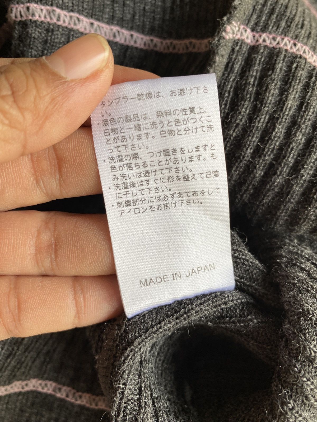 Courreges Courrèges Charcoal Ribbed Zip-Up Cardigan with Pink Trim. Size XS / US 0-2 / IT 36-38 - 12 Thumbnail