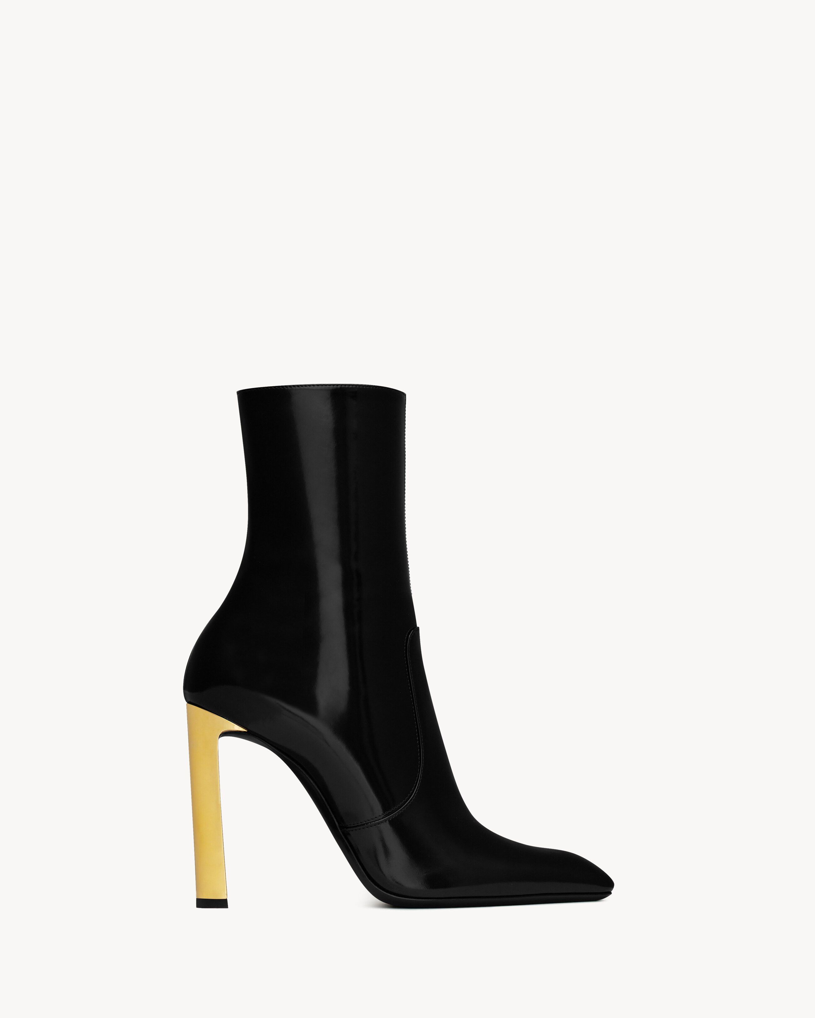 Saint Laurent Paris o1s1wg111125 Auteuil Booties in Glazed Leather in Black Size US 10.5 / IT 40.5 - 1 Preview