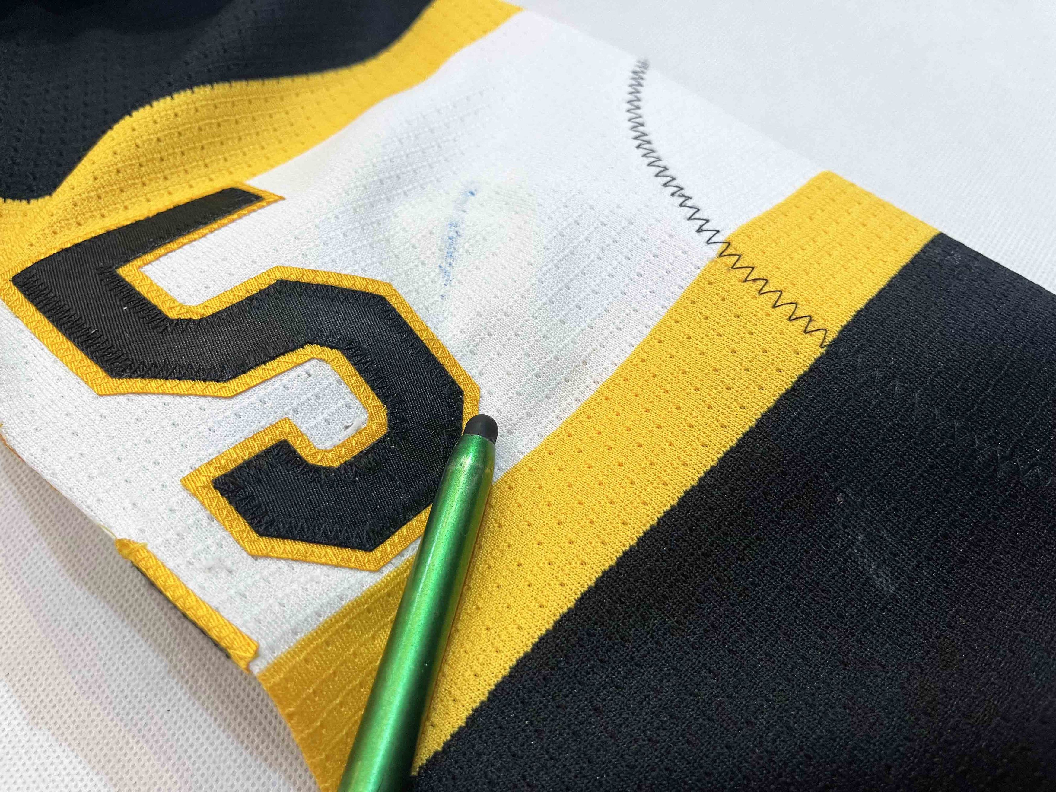 Vintage SP Authentic Adrian College Bulldogs #25 NCAA Hockey Jersey Size US XXL / EU 58 / 5 - 9 Thumbnail